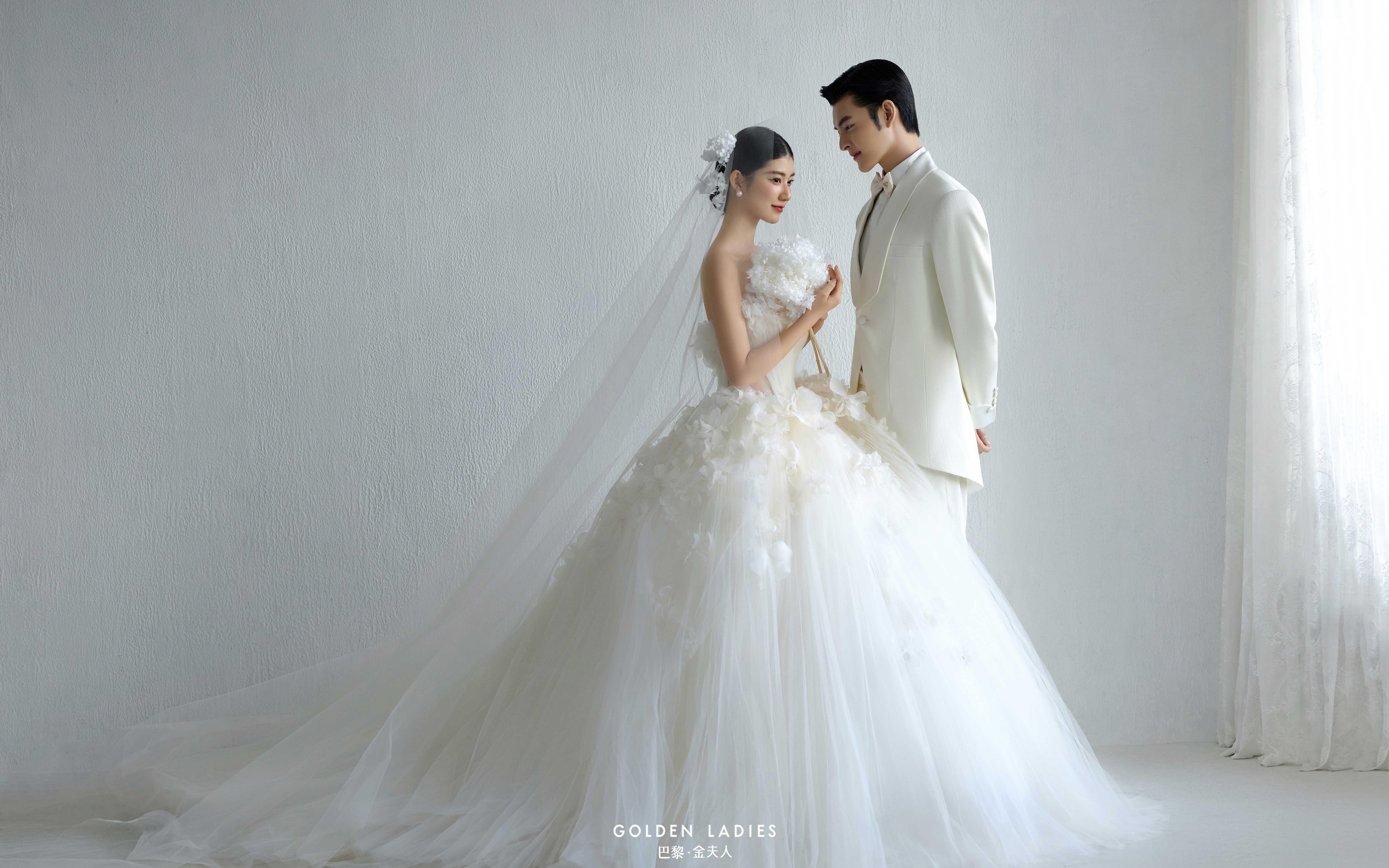 极简主纱婚纱照包美的‼️结婚必拍风格之一