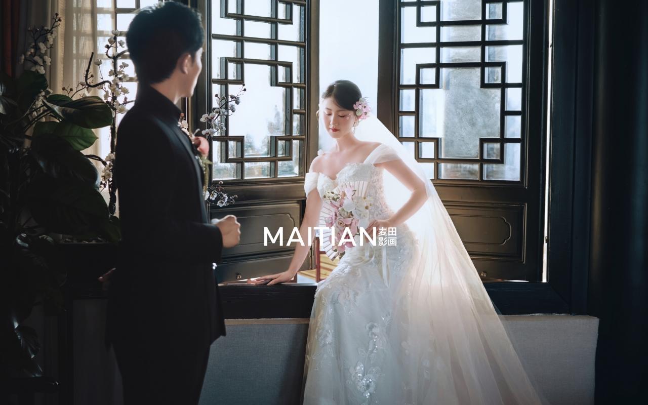 宿命感拉满的新中式园林婚纱照