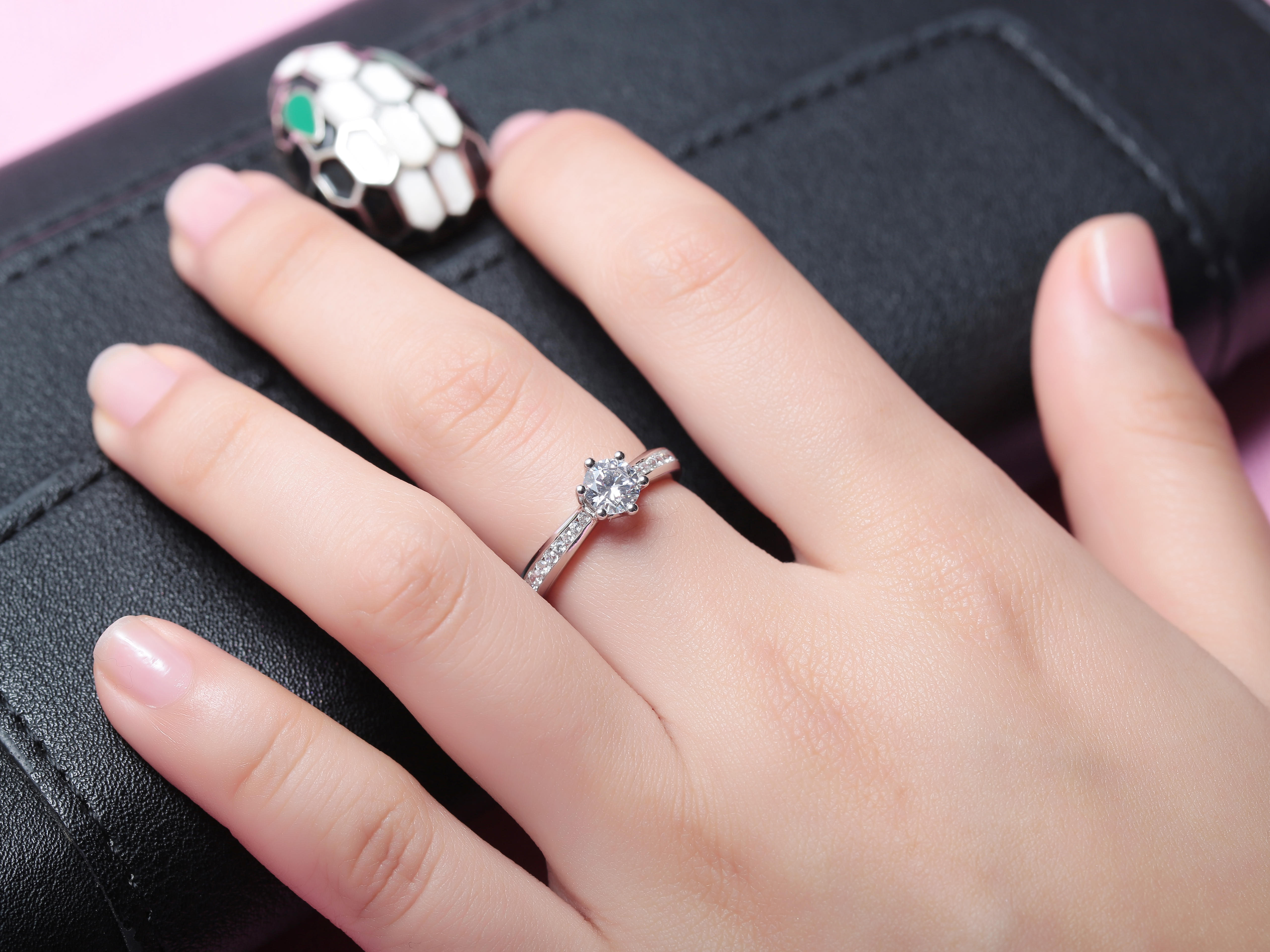 轻奢六爪钻戒 —— 恋人絮语