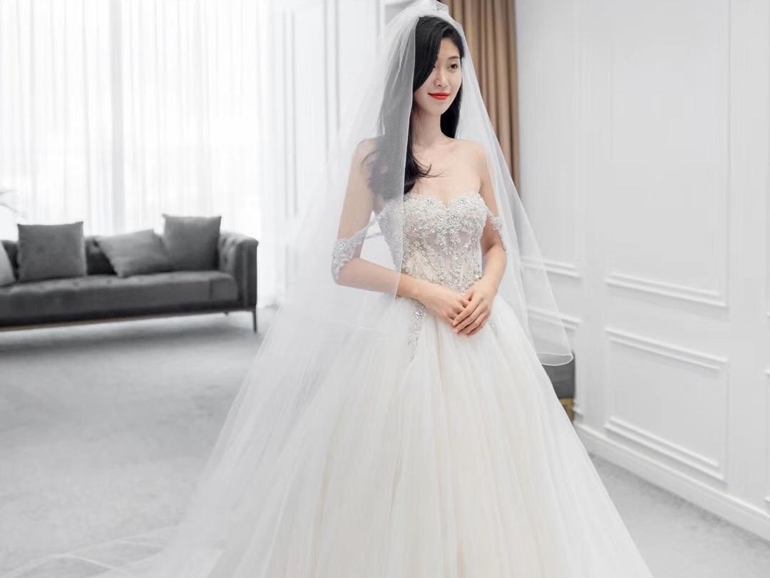 《特惠套餐》秀禾服主婚纱敬酒服4件伴娘服