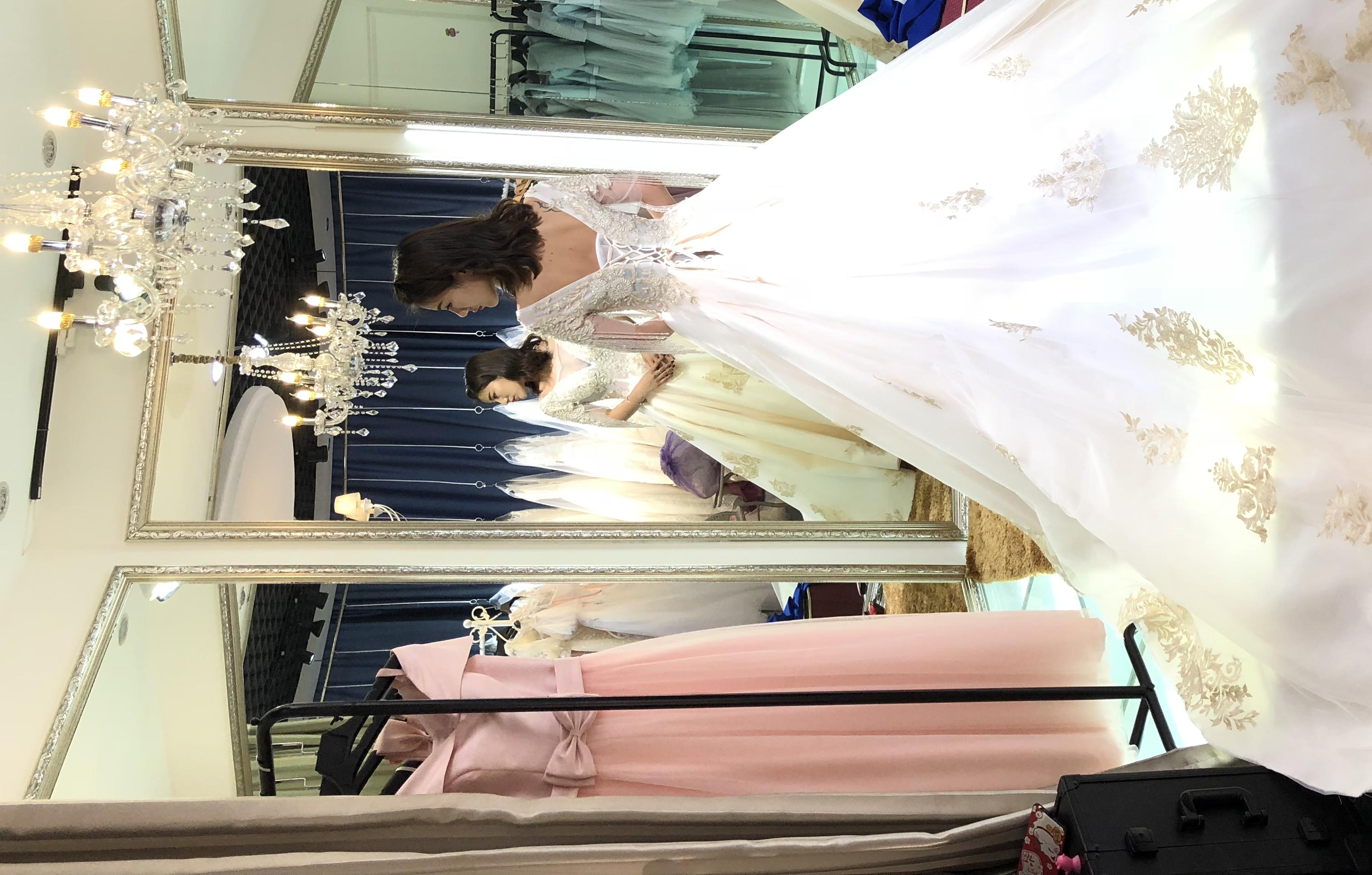 阳泉婚纱礼服租赁奢华拖尾套餐