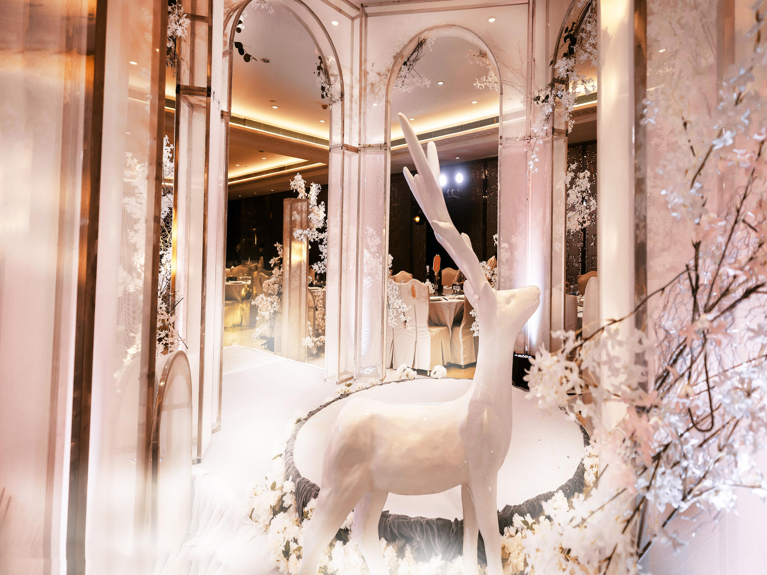 【华美婚礼 | 粉色系 以梦为马】