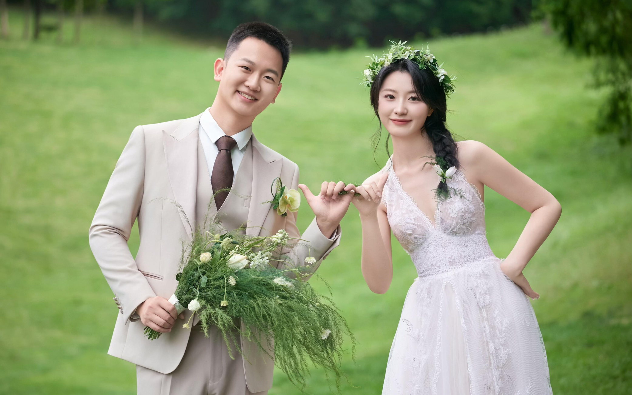 草坪系列客片欣赏！石家庄婚纱照必拍商家