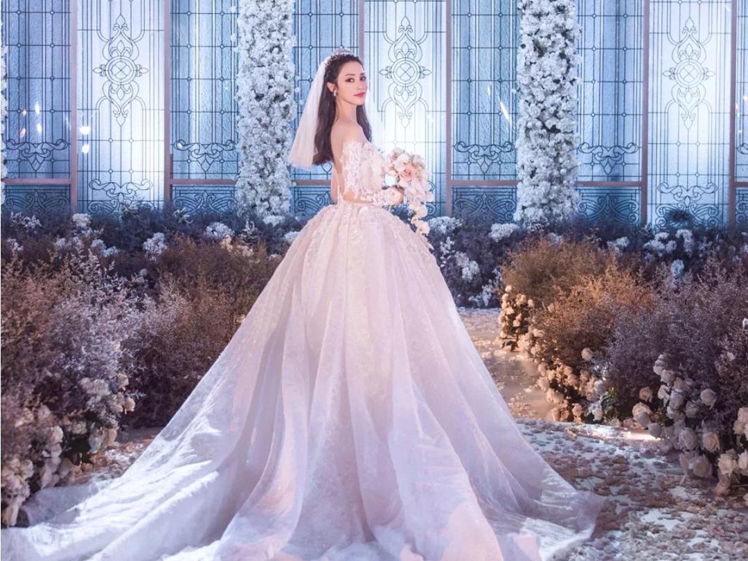 【限时特价】新款秀禾拖尾礼服3件套送精品新娘美甲