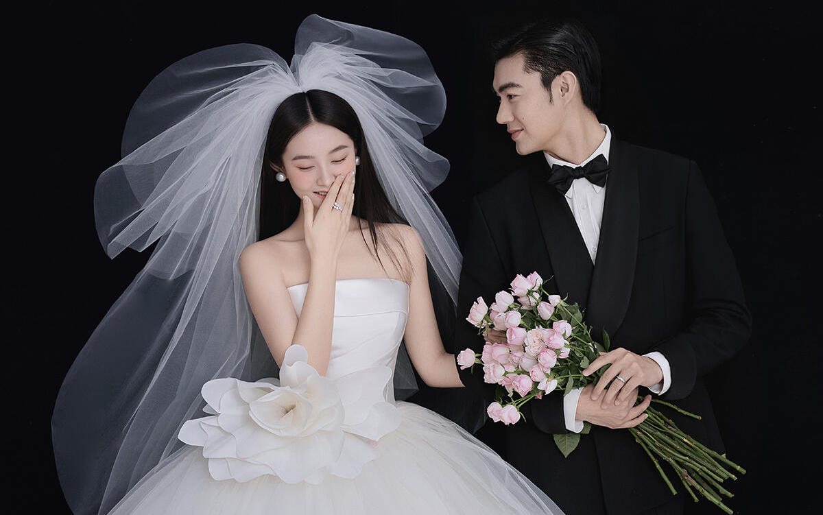 越简单越喜欢💓室内婚纱照超有仪式感