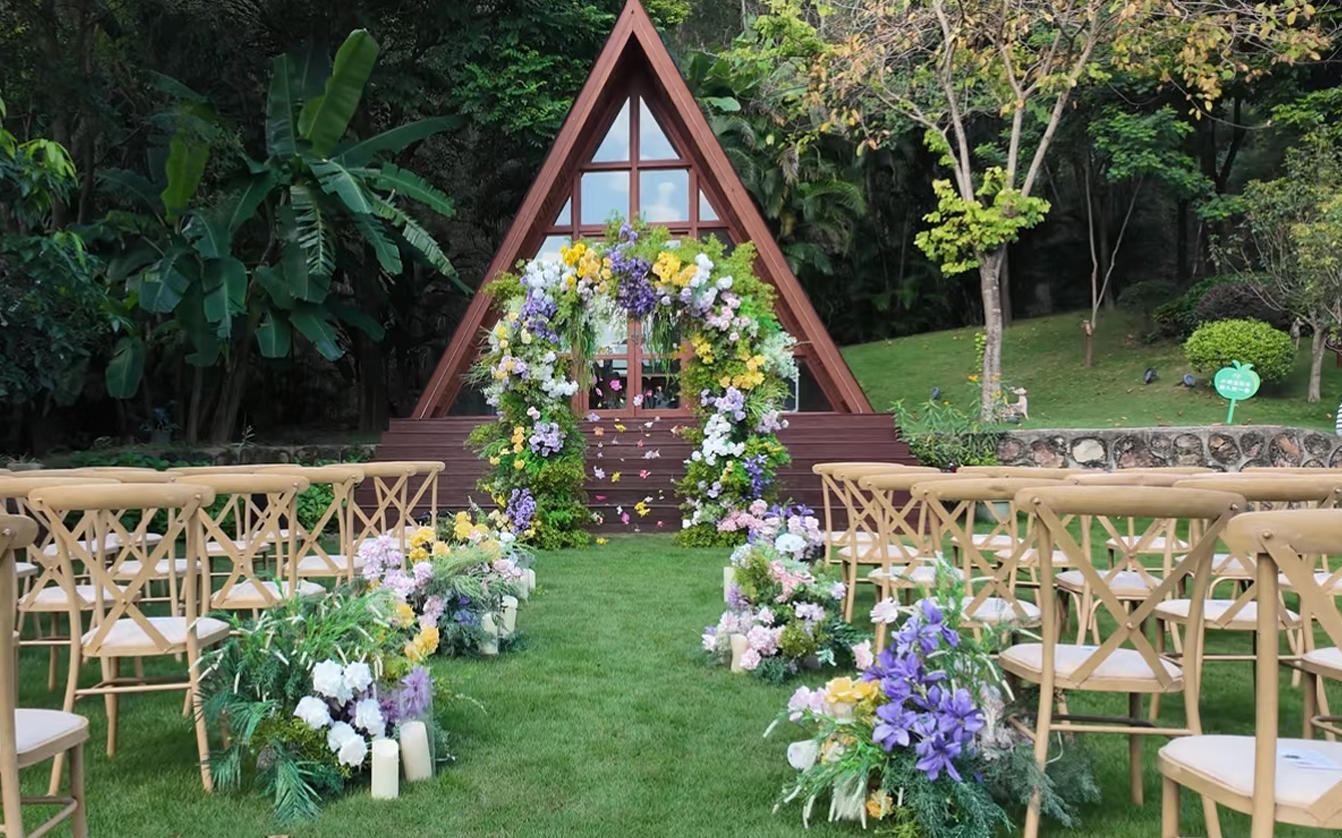 戶外草坪森系游園會婚禮