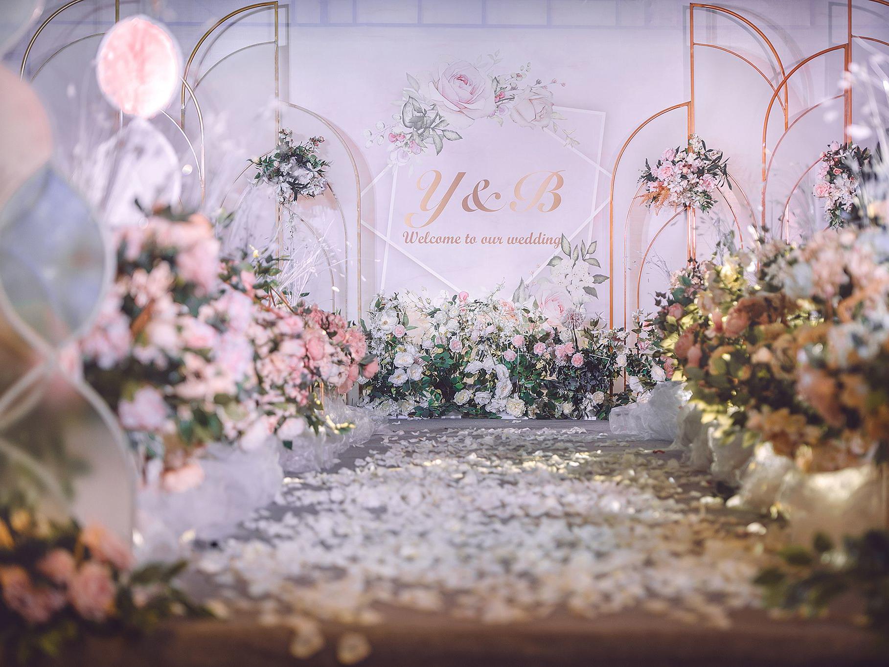 刷爆朋友圈/小预算力荐/2025香槟色性价比之约