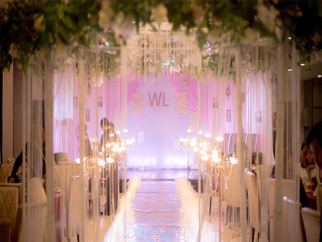 唯美大型高端仿真花墙喷绘造型