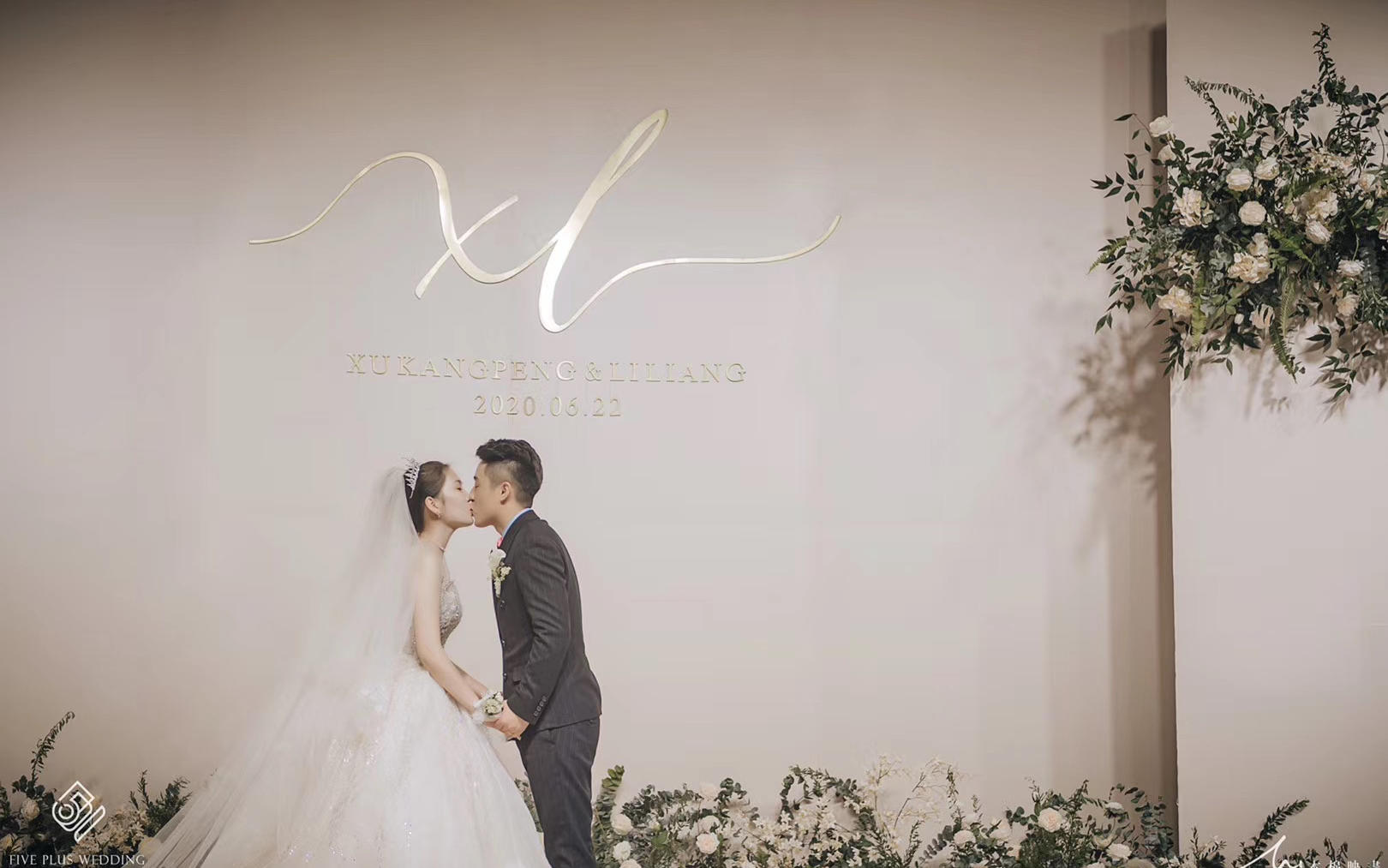 【less is more】极简大气的香槟色婚礼