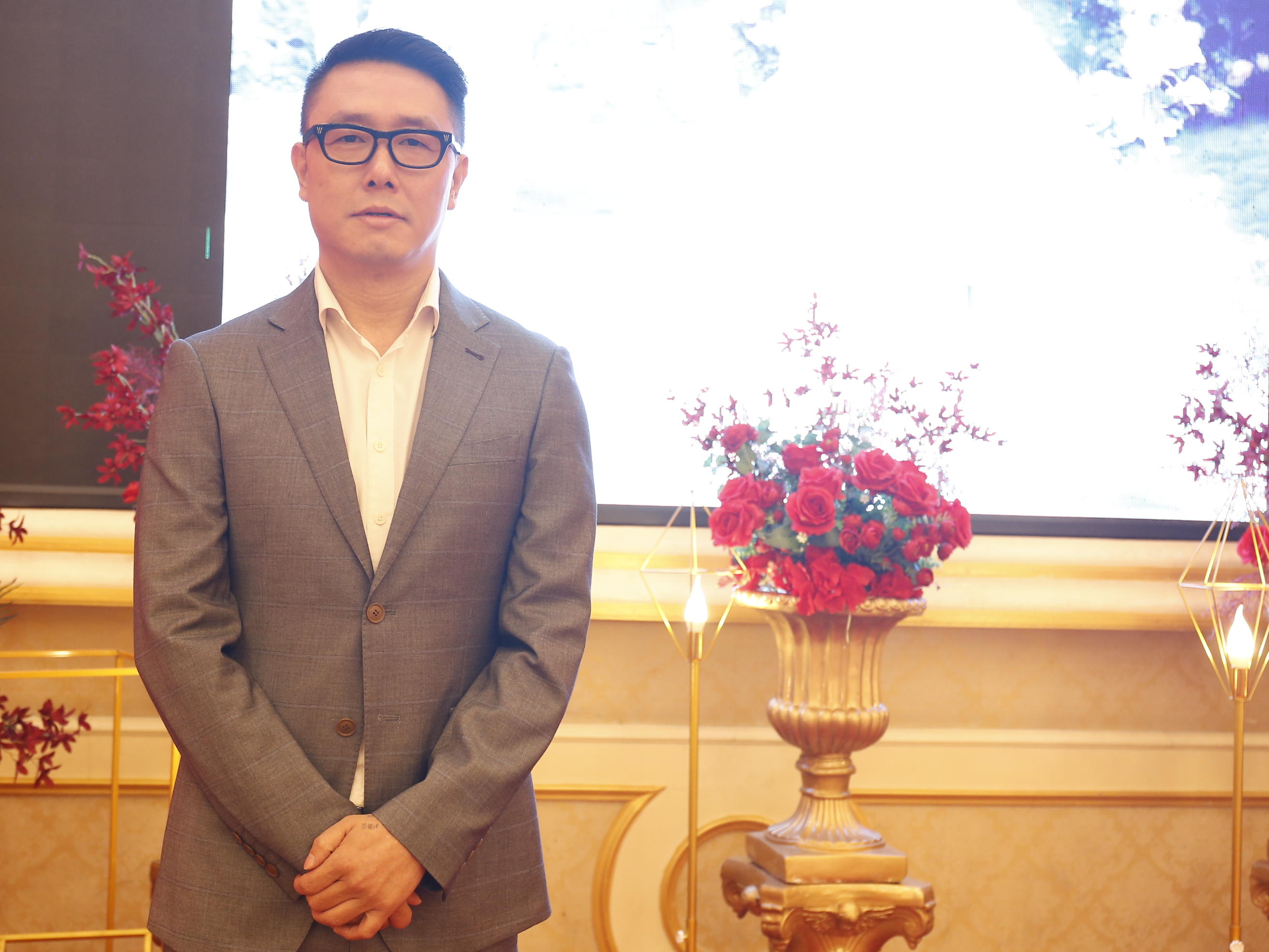 学院派司仪 简约轻松风格主持