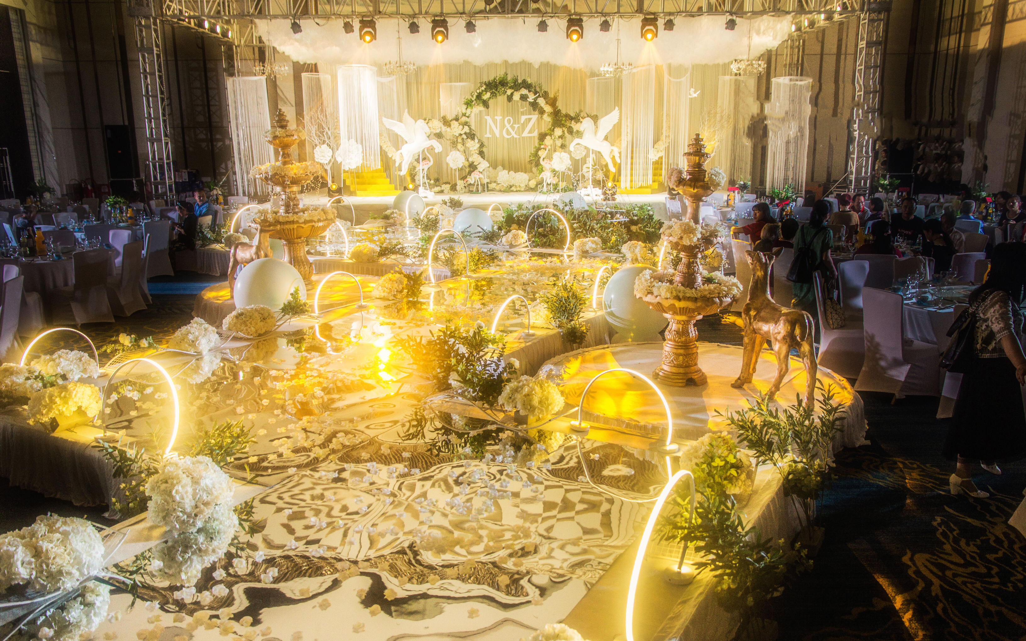 【爱朵高端婚礼定制】清新的户外——森系婚礼