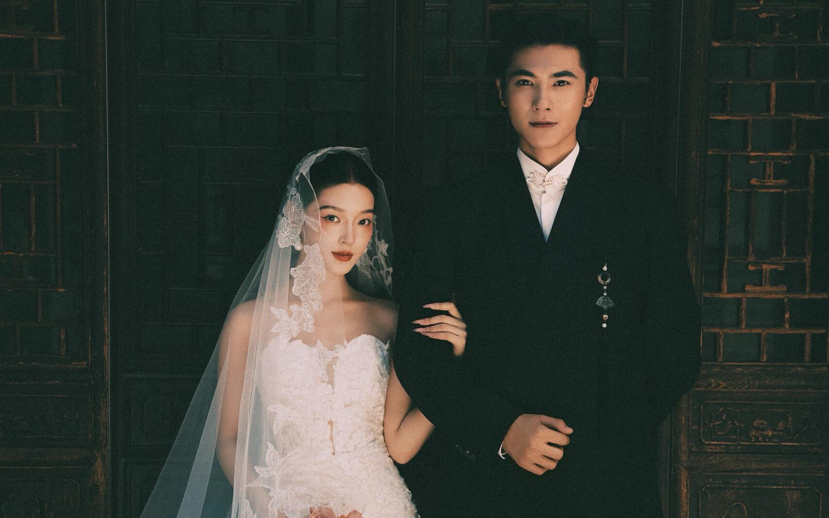 沦陷于中式浪漫｜园林婚纱照美得像一幅画