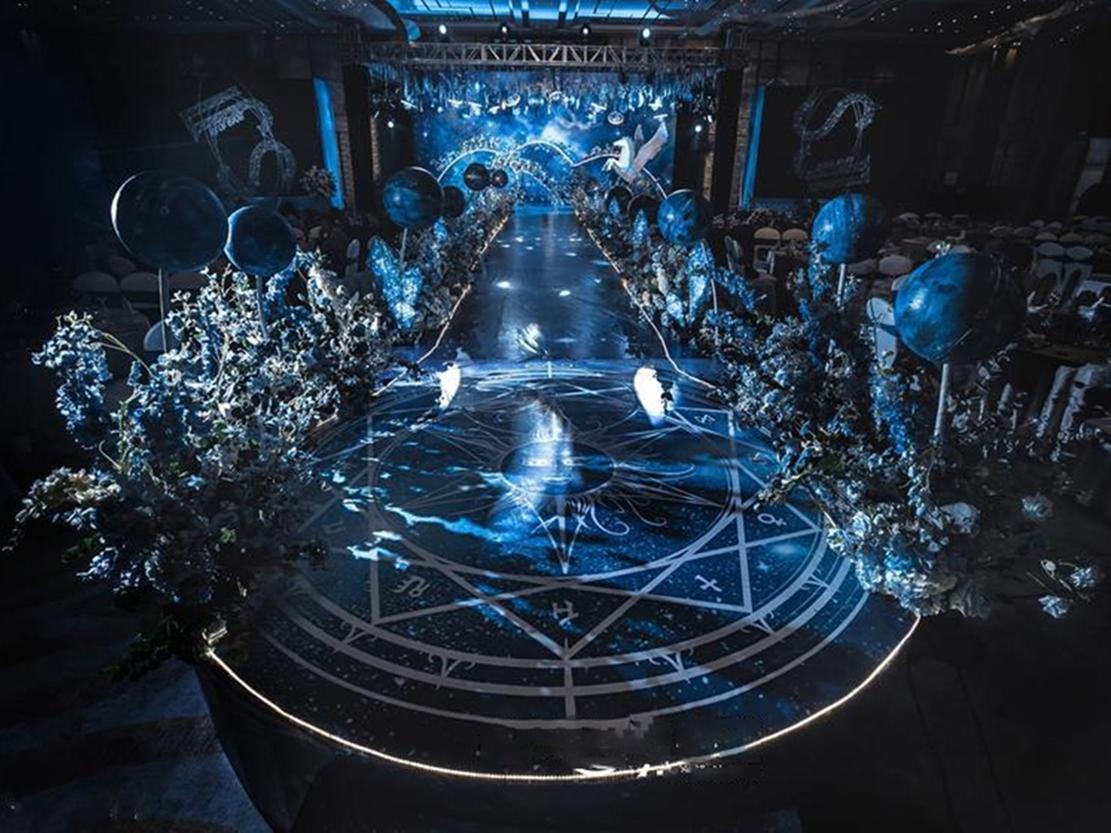 星空下的神秘爱恋 道不尽的一腔柔情