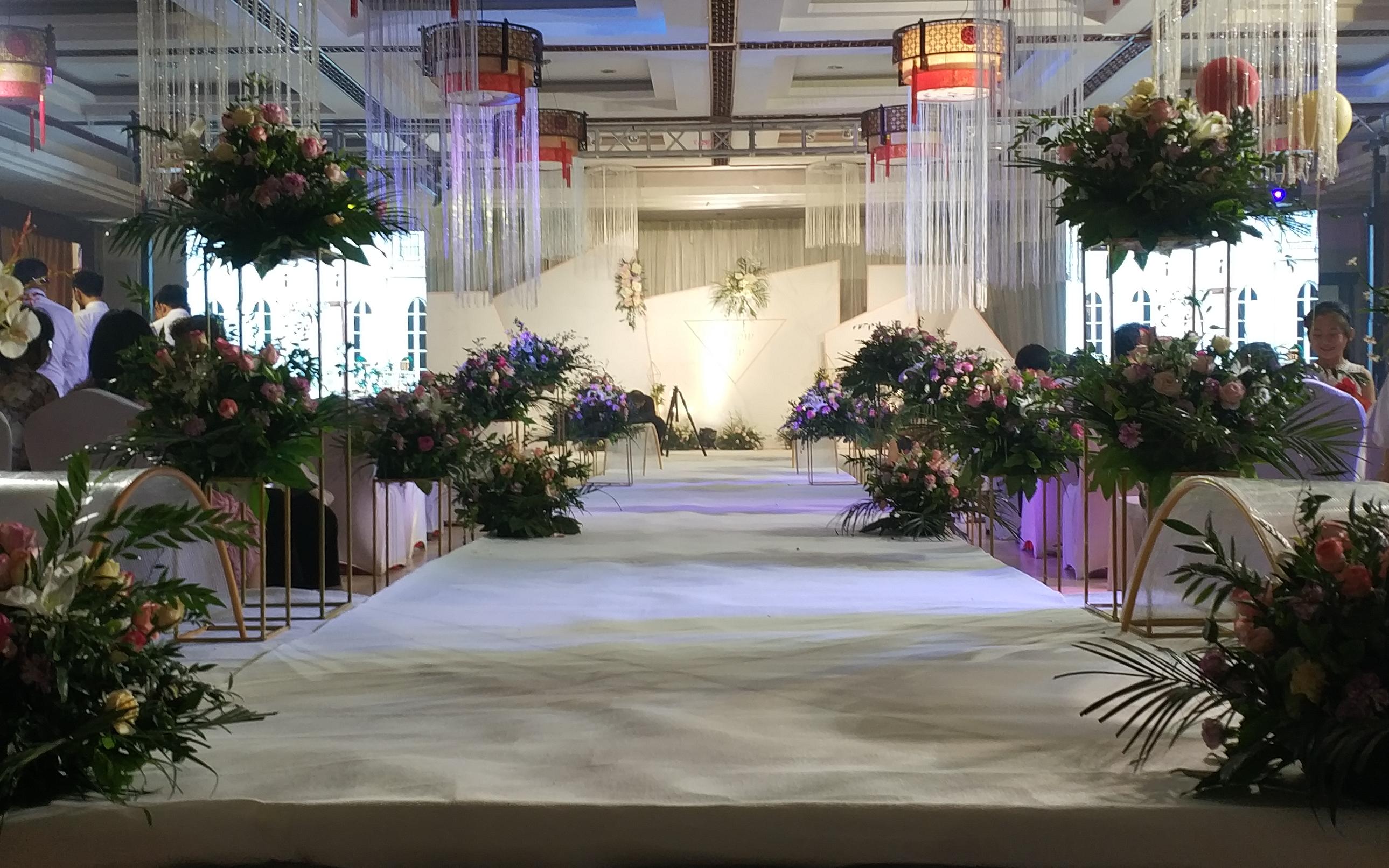 香槟色系唯美酒店婚礼套餐