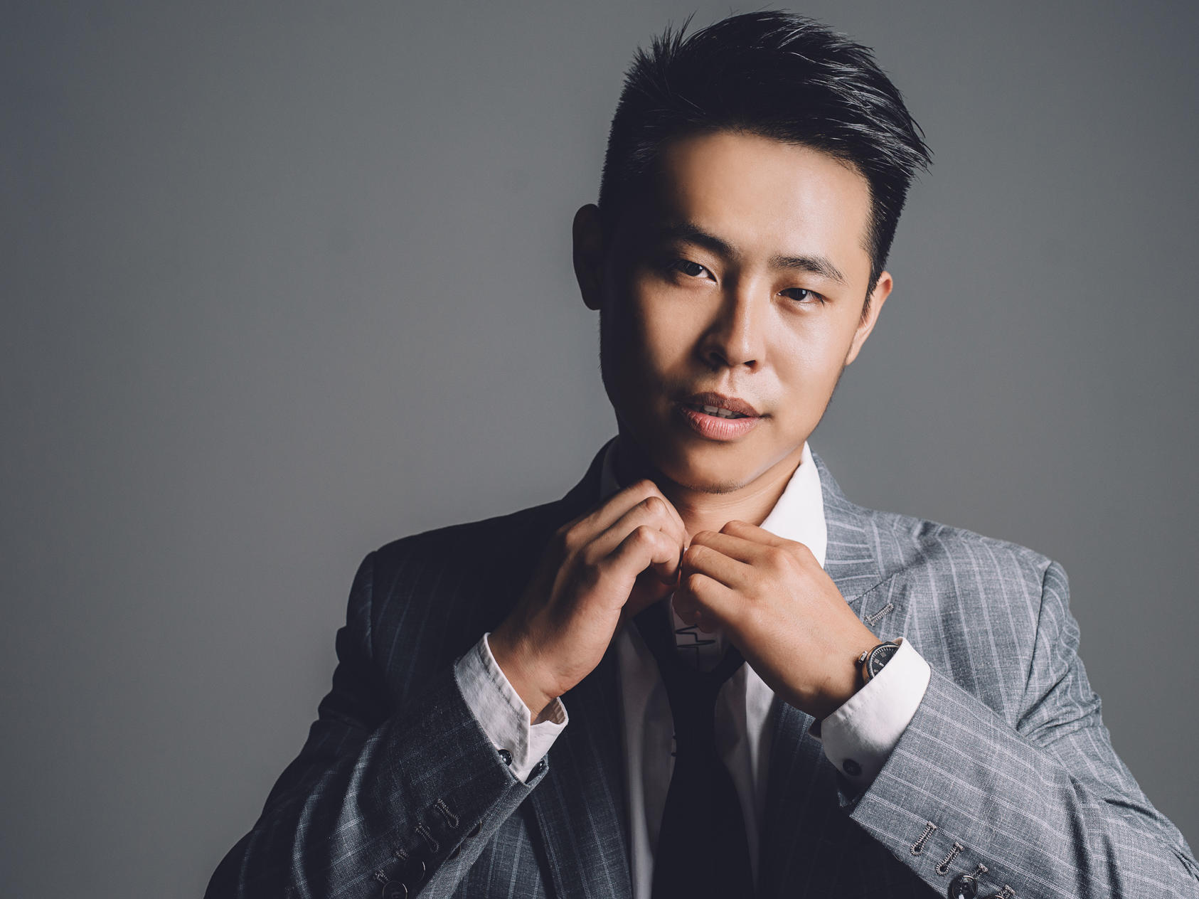 口碑极佳的保鲜肉,讲师级脱口秀型,婚礼主持人吕洲