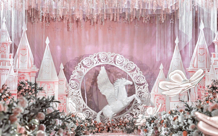 粉色城堡公主风强推双吊顶婚礼布置＋梦幻灯光