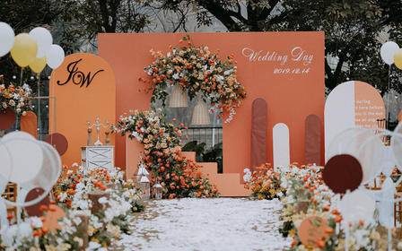 橙色温暖户外婚礼，橘色草坪婚礼，森系复古橙色