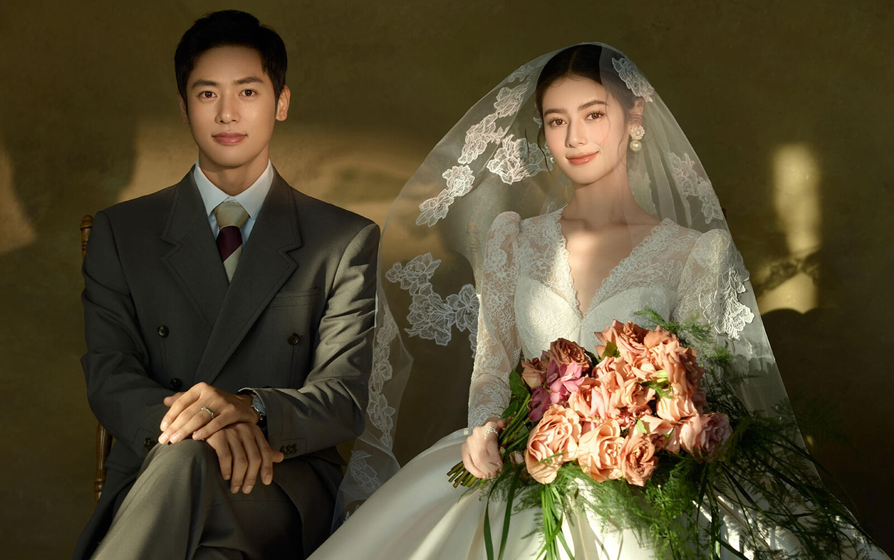 美到失語(yǔ)｜誰(shuí)懂復(fù)古油畫(huà)婚紗照的魅力  