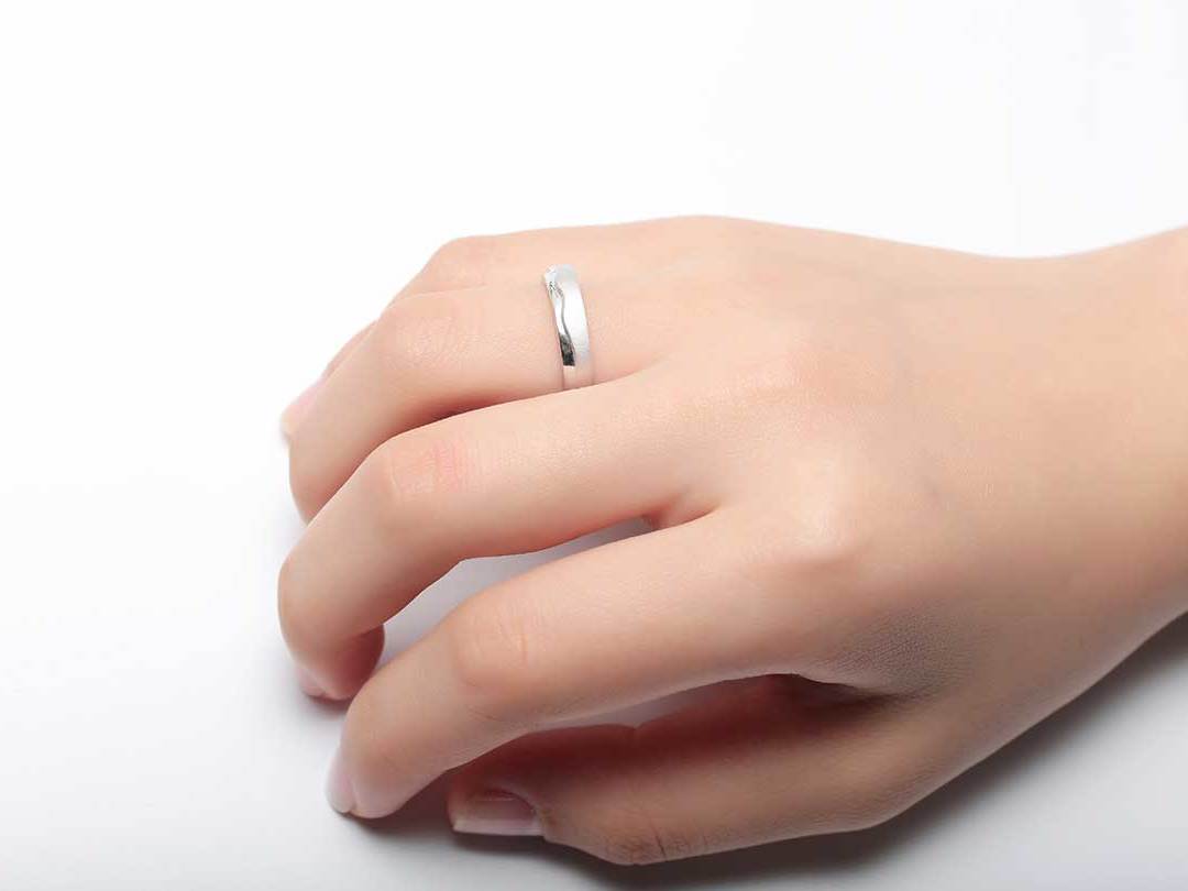 简约时尚  男士钻石戒指——深情