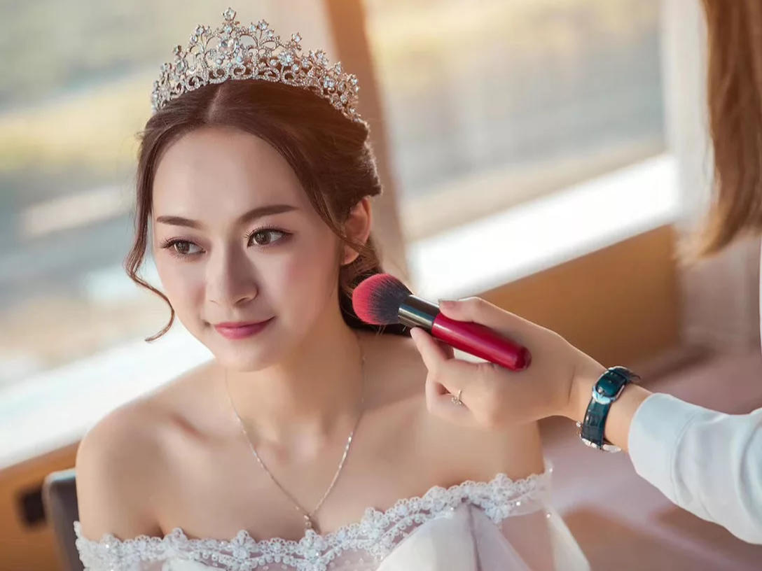 【乐芙造型】上门单妆午宴或晚宴