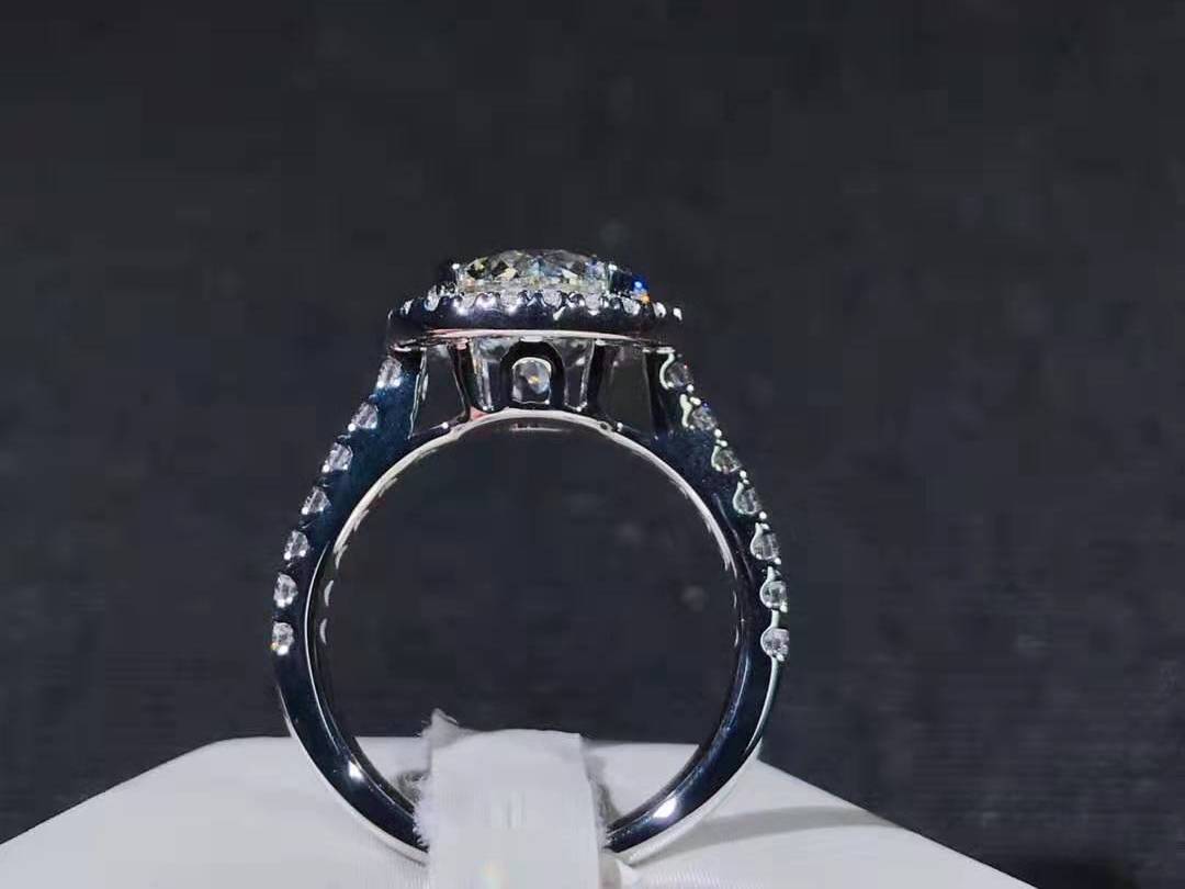 2.7克拉GIA异形钻祖母型钻石钻石交易中心直供