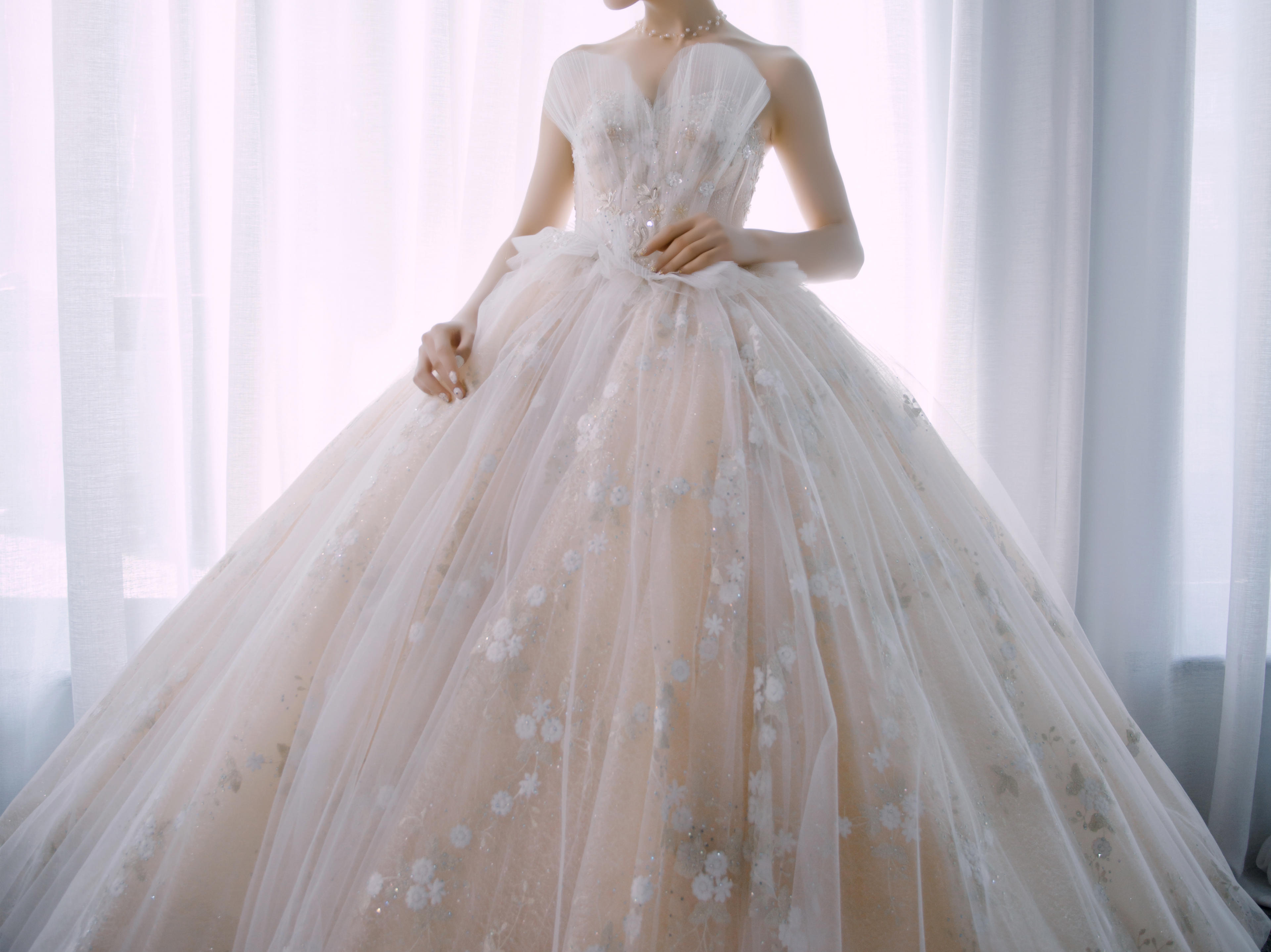 【花解语】3件套租赁 全款送新娘定制晨袍