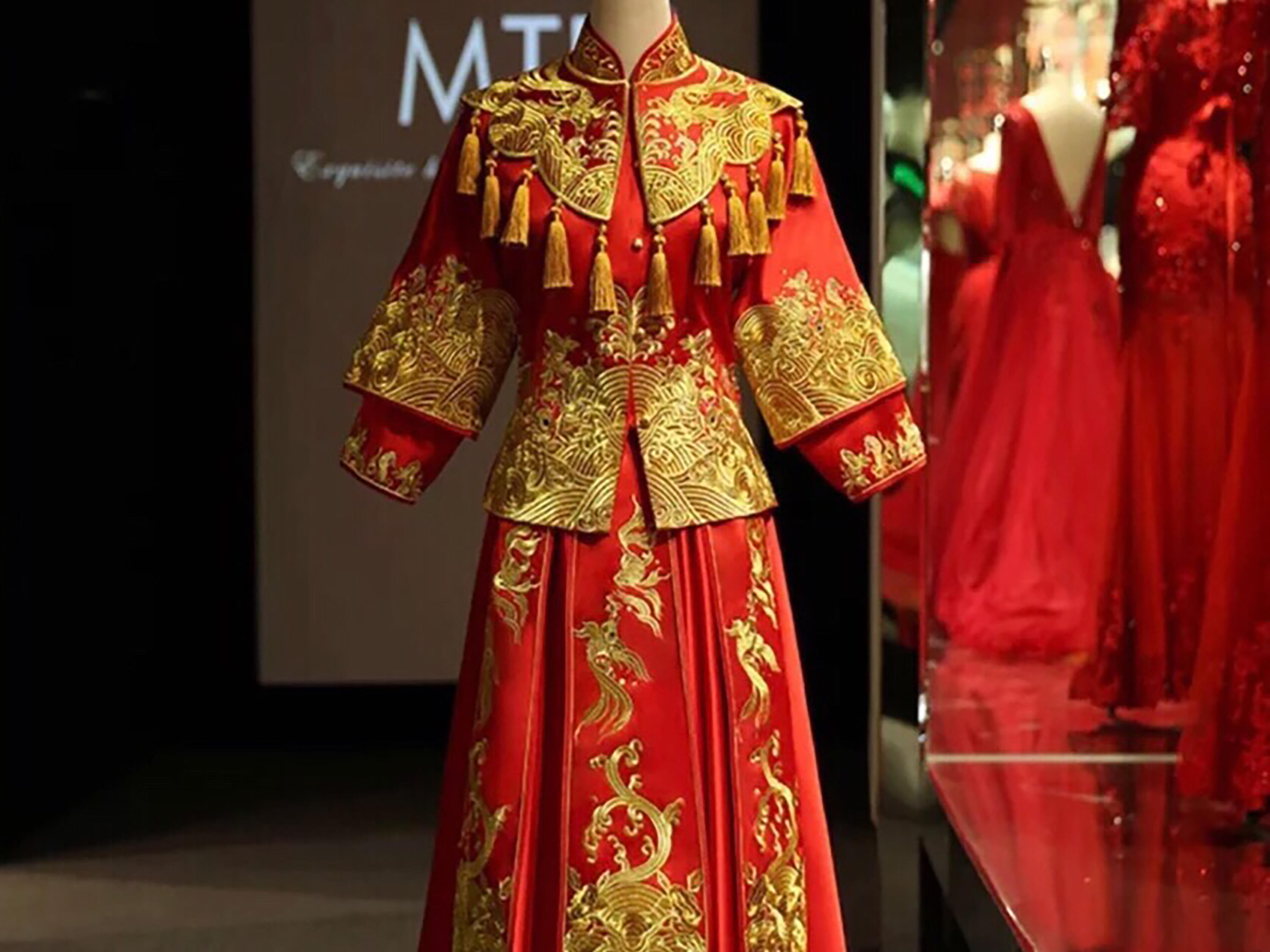 【四件套租赁】婚纱 +轻纱 +敬酒服 +秀禾