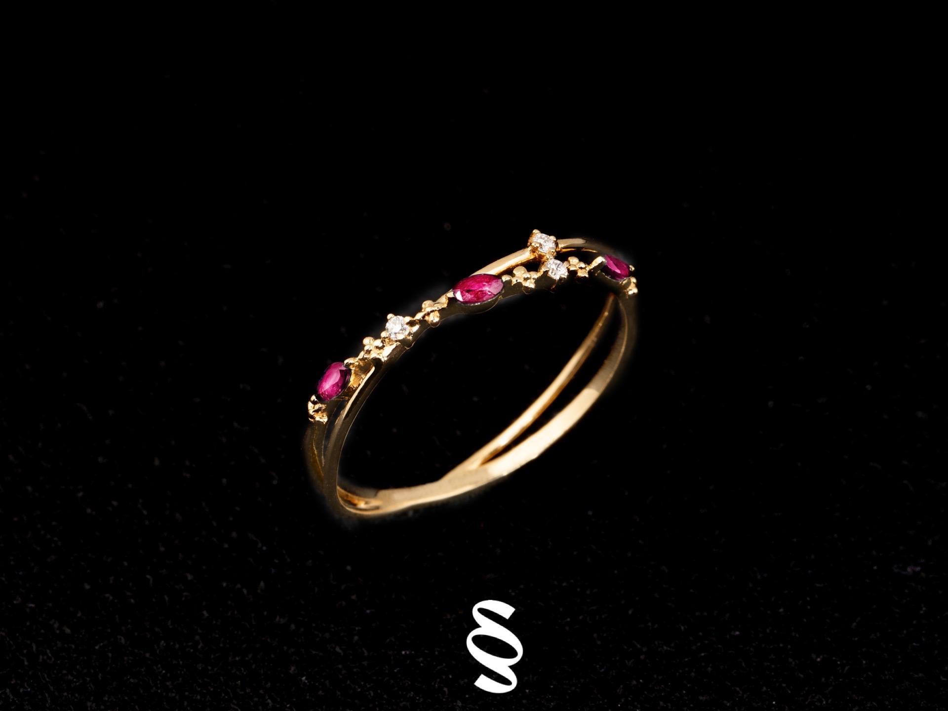 时尚设计生活佩戴类珠宝-红蓝宝石戒