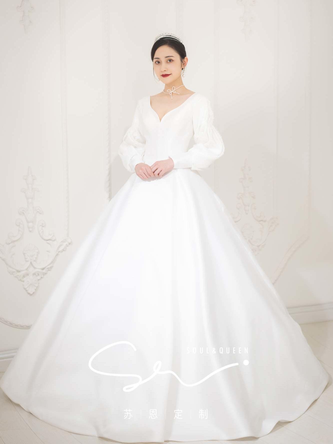 【超值租赁推荐】2021气质缎面V领新娘婚纱