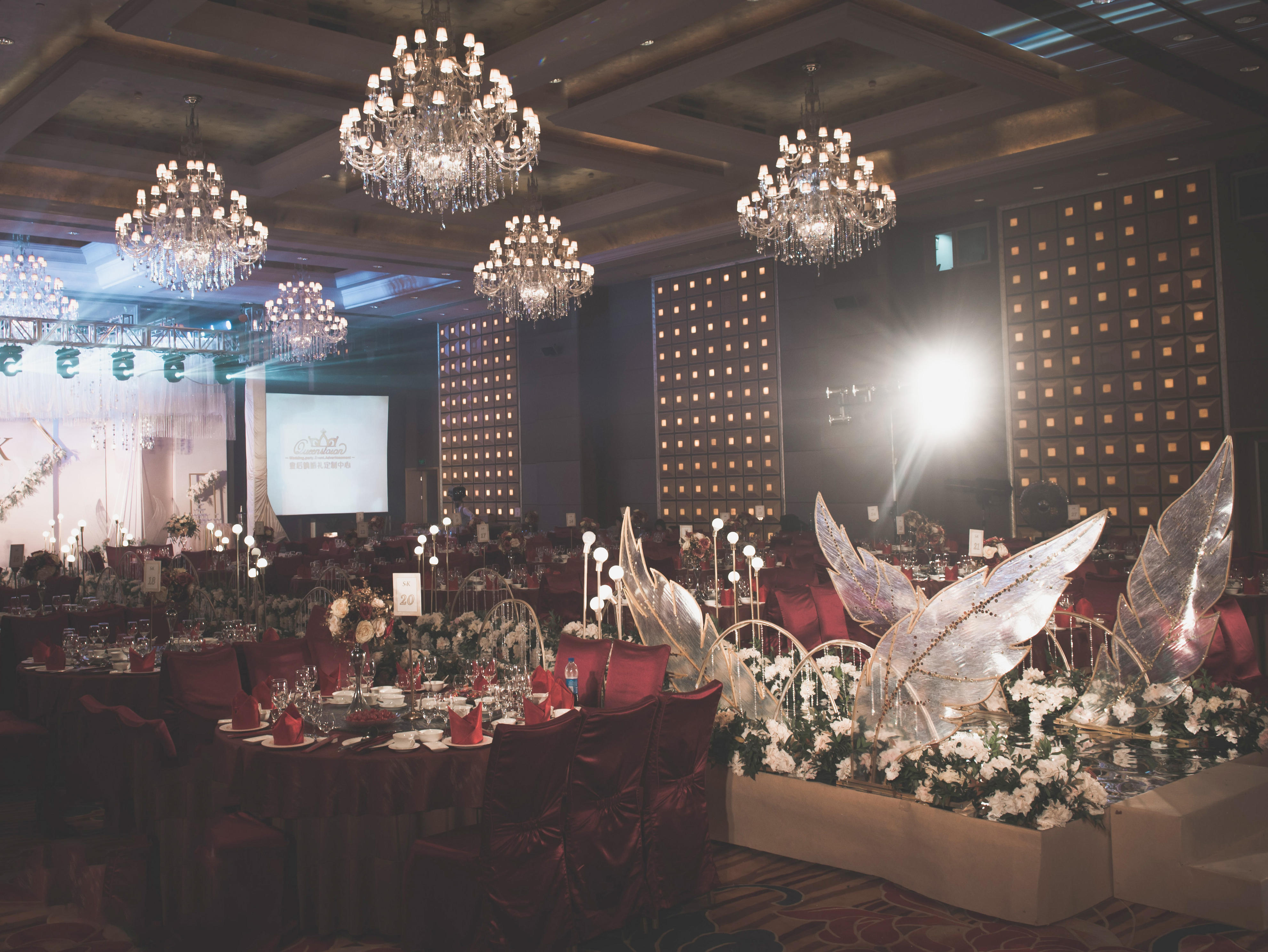 【卡乐婚礼】——香槟白现代婚礼