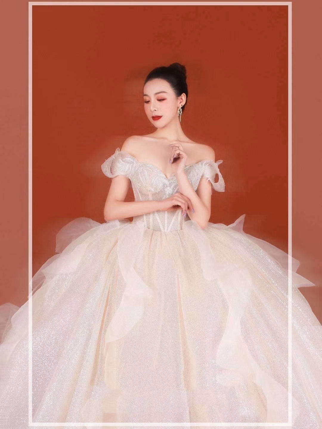 《奢华高定系列》2020设计师主婚纱9件套＋跟妆