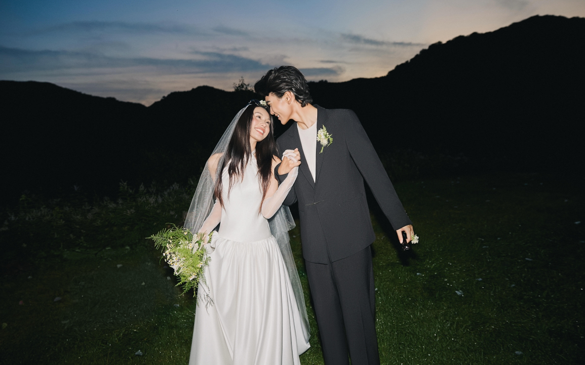 氛围感绝杀｜把山顶夜景婚纱照拍成电影