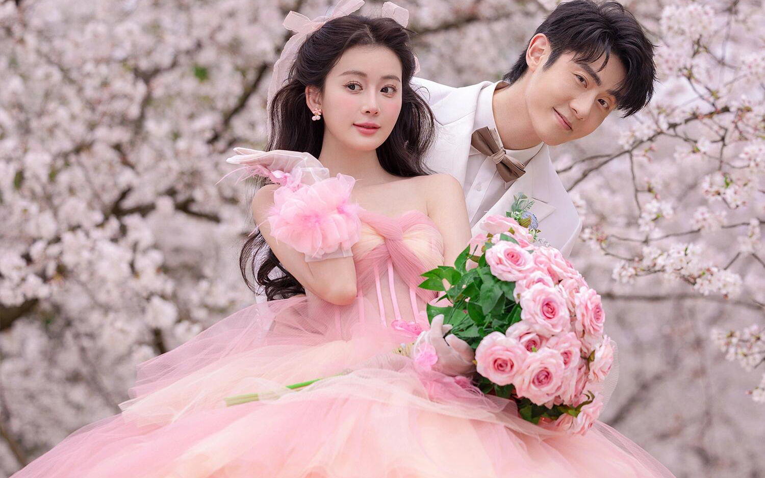 听说今年樱花婚纱照是顶流🌸刷爆社交圈了 