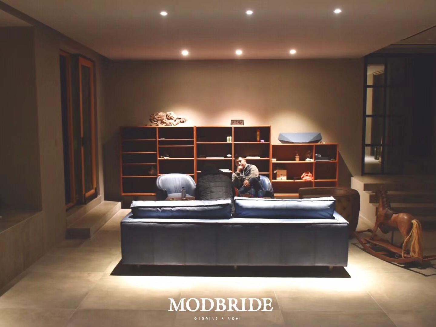 MODBRIDE慕白国际婚纱集成馆