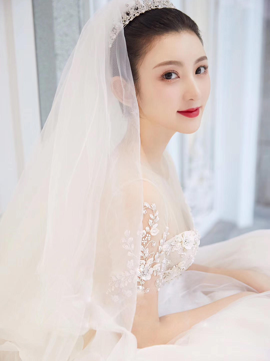 【满足你对婚纱的所有期待】3280RMB送跟妆