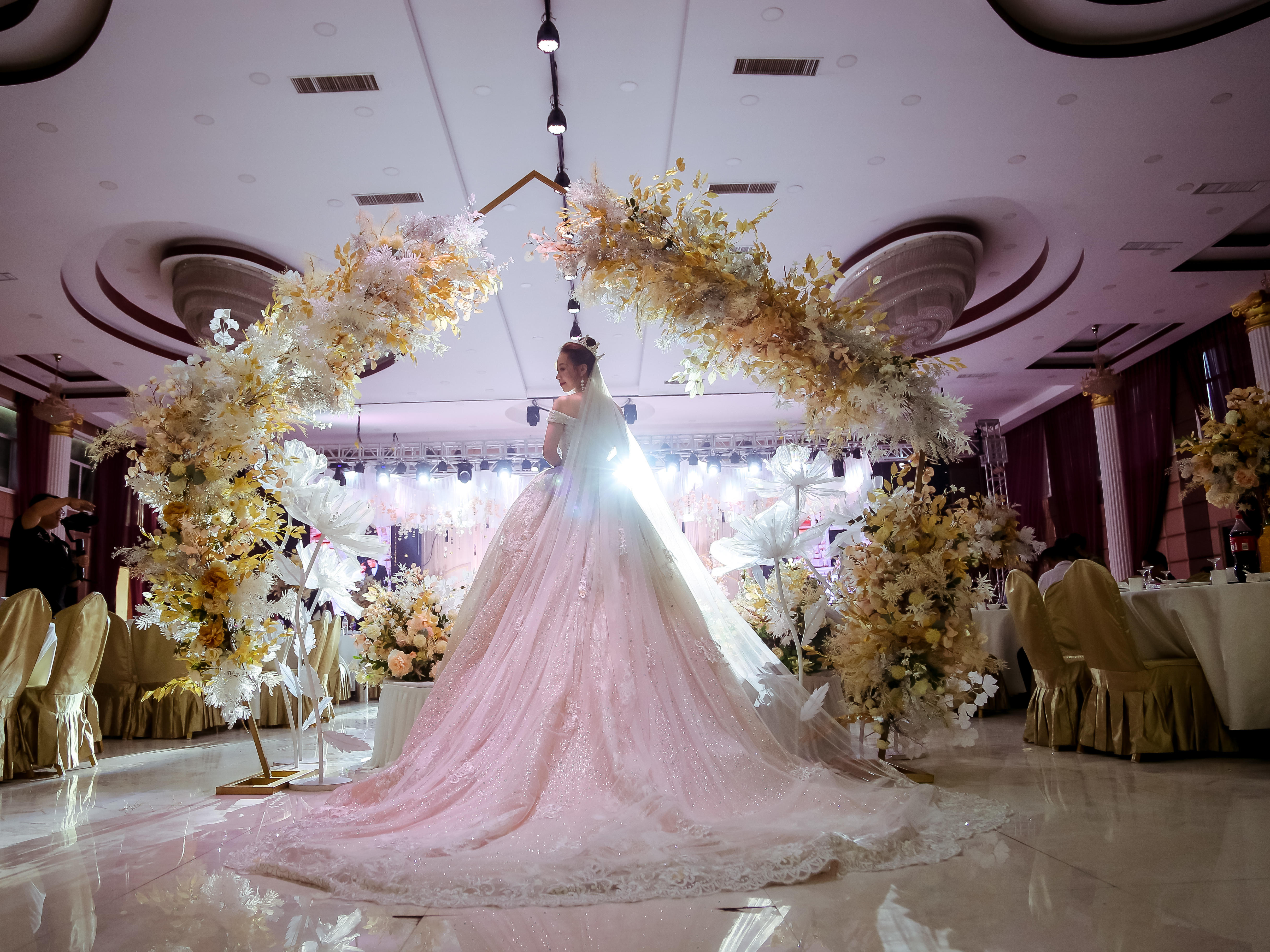   高级质感的香槟色婚礼