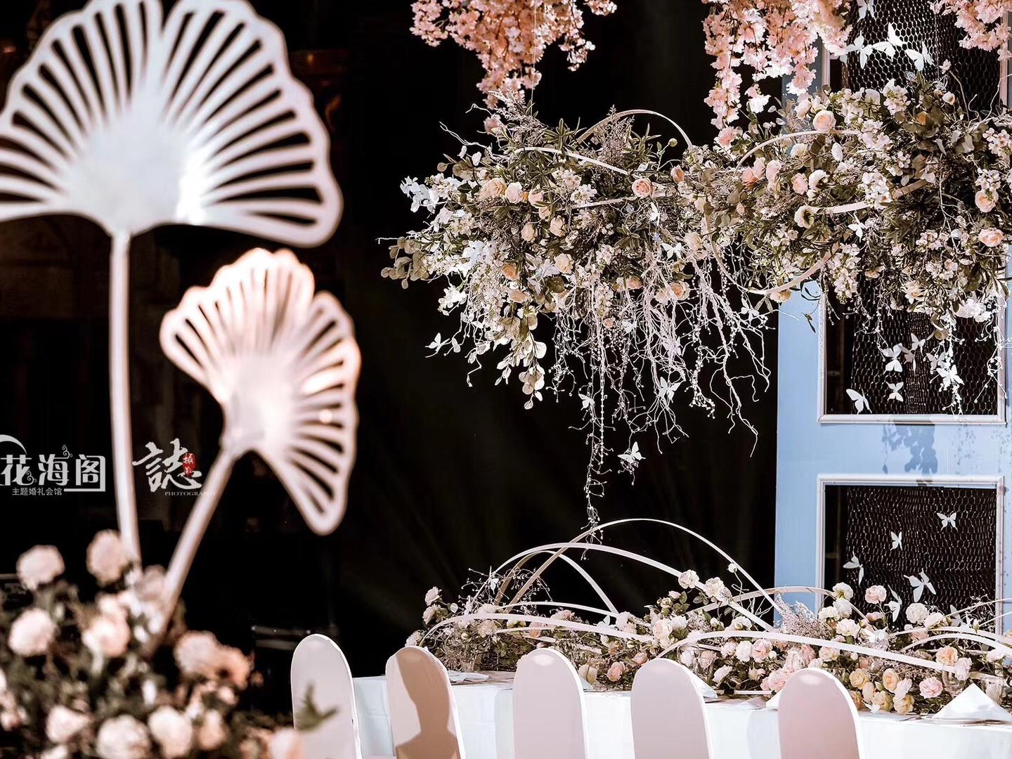 遵循内心，去追溯那一份纯真且至善至美的爱。