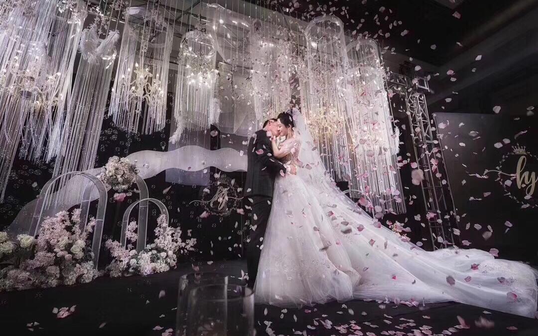 【双喜记热超值特惠套餐】本月特惠--婚纱六件套