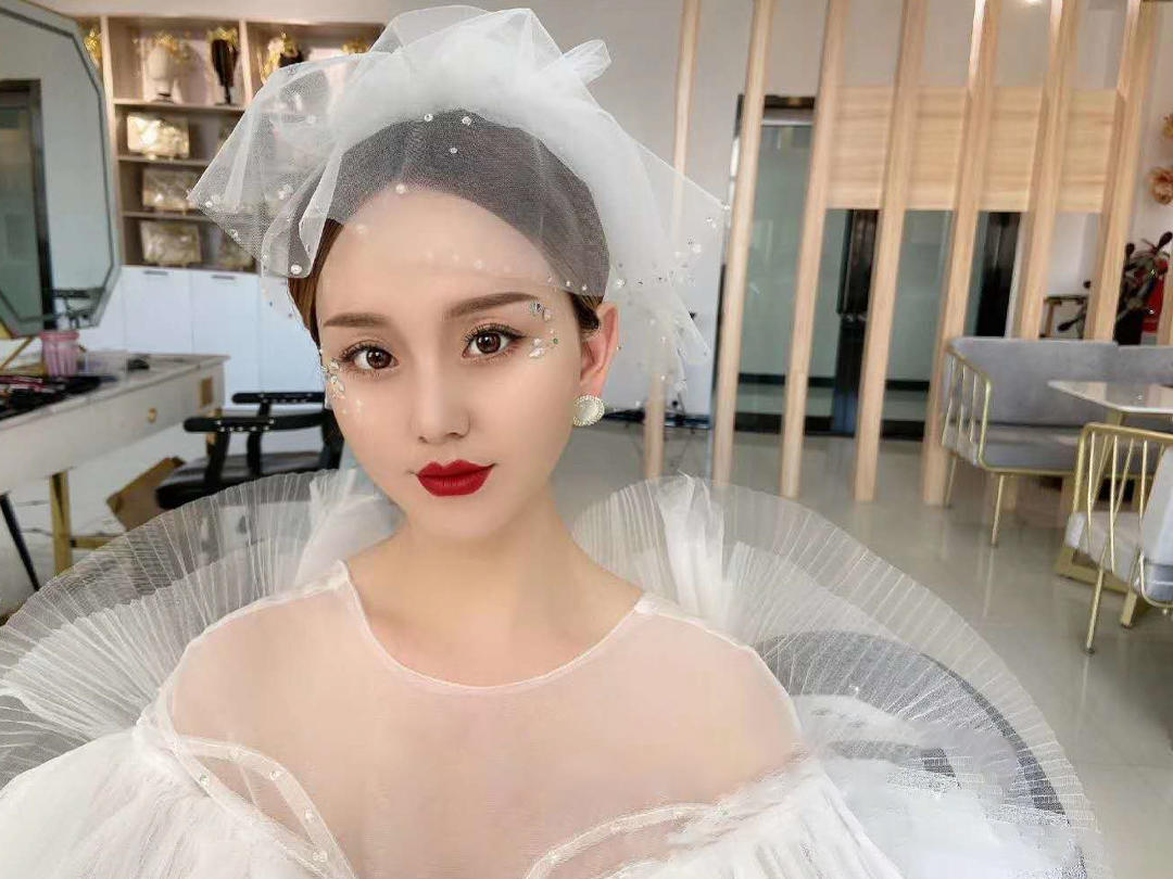 大宇造型首席化妆师大宇造型老师全程跟妆