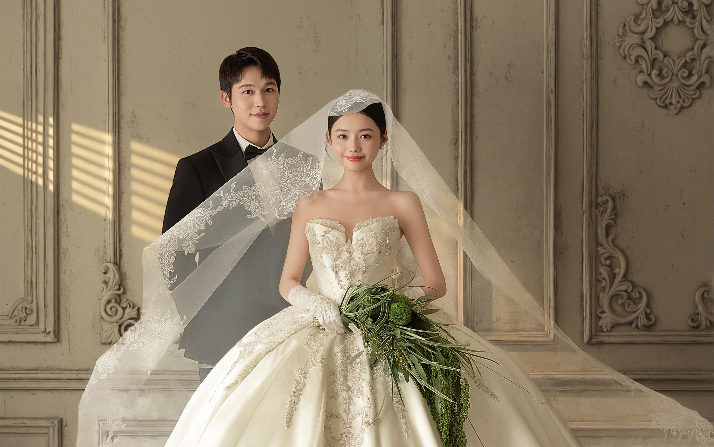 無法拒絕的高 級感！宮廷風婚紗照真的美翻了