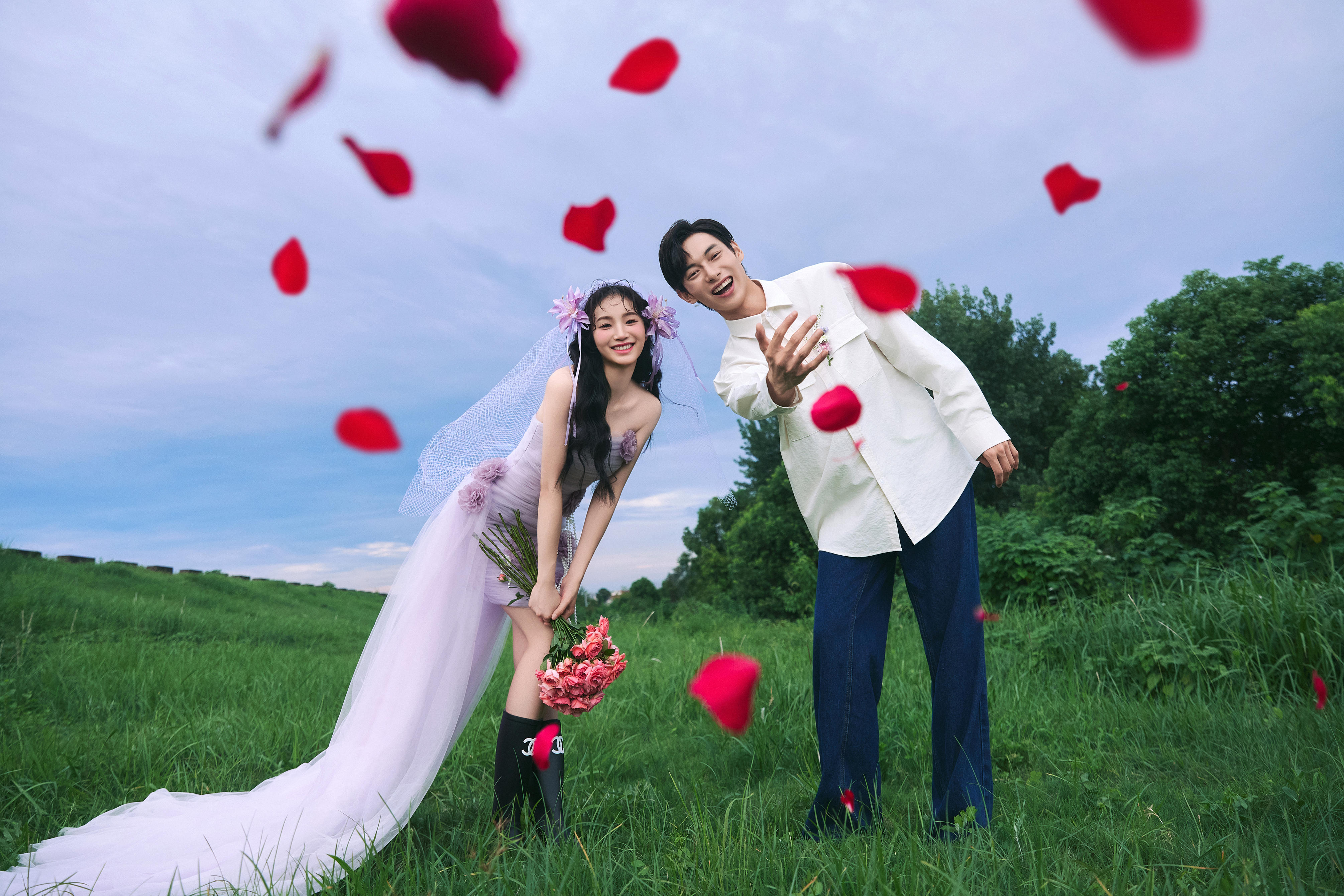 在常德也能拍出的韩系草坪婚纱照