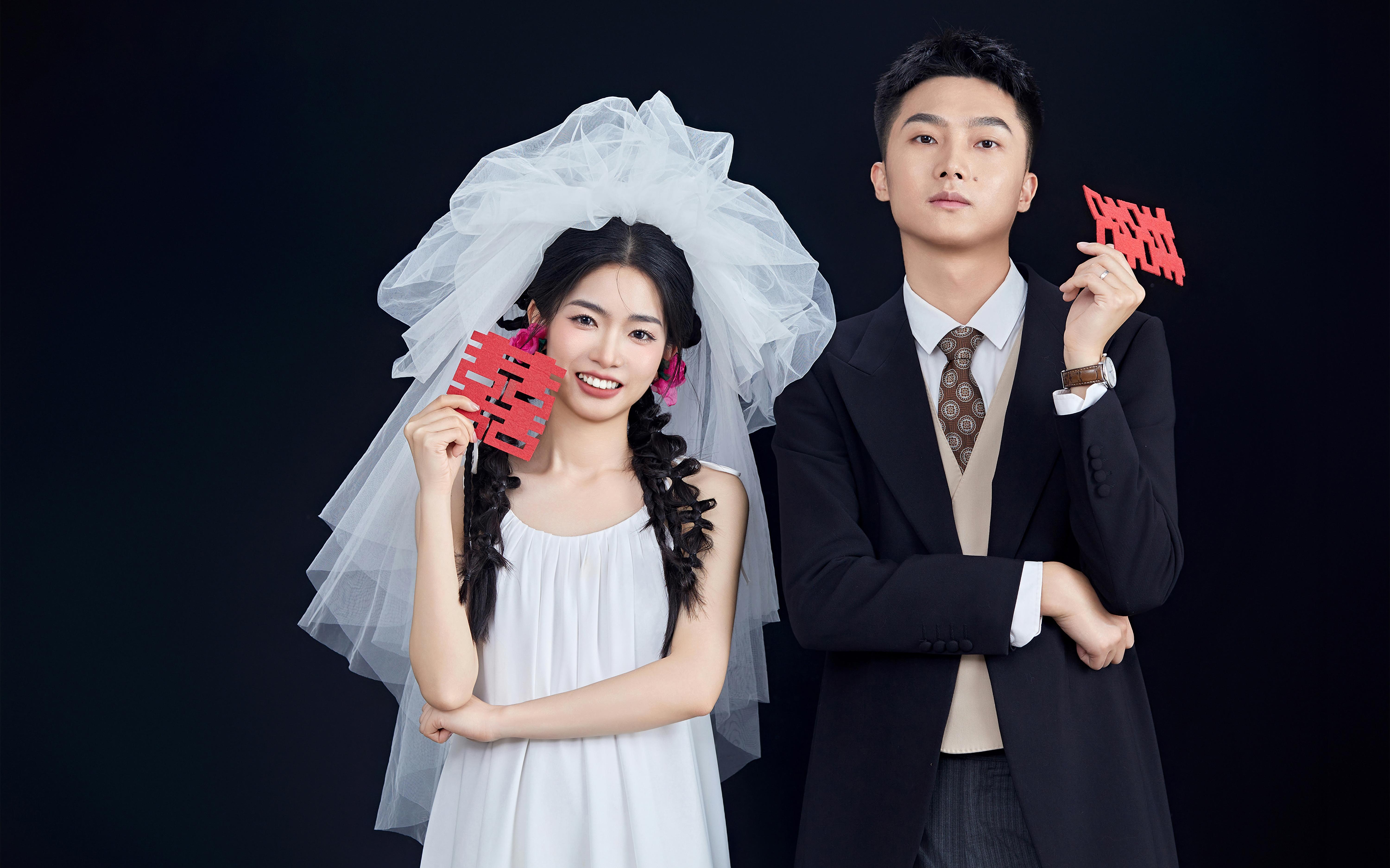 【施华洛摄影】黑底胶片婚纱照！情绪氛围感拉满