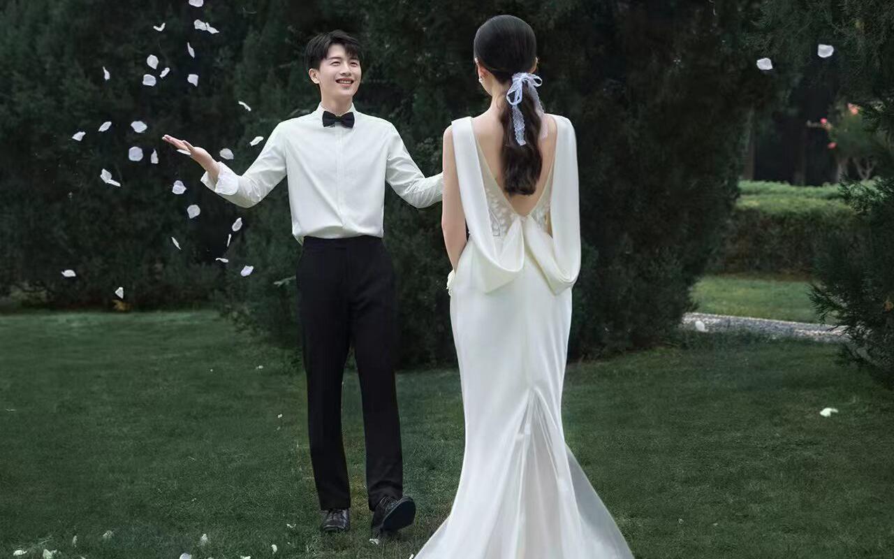 把胶片婚纱照🎬拍成女明星的婚礼现场✅ 