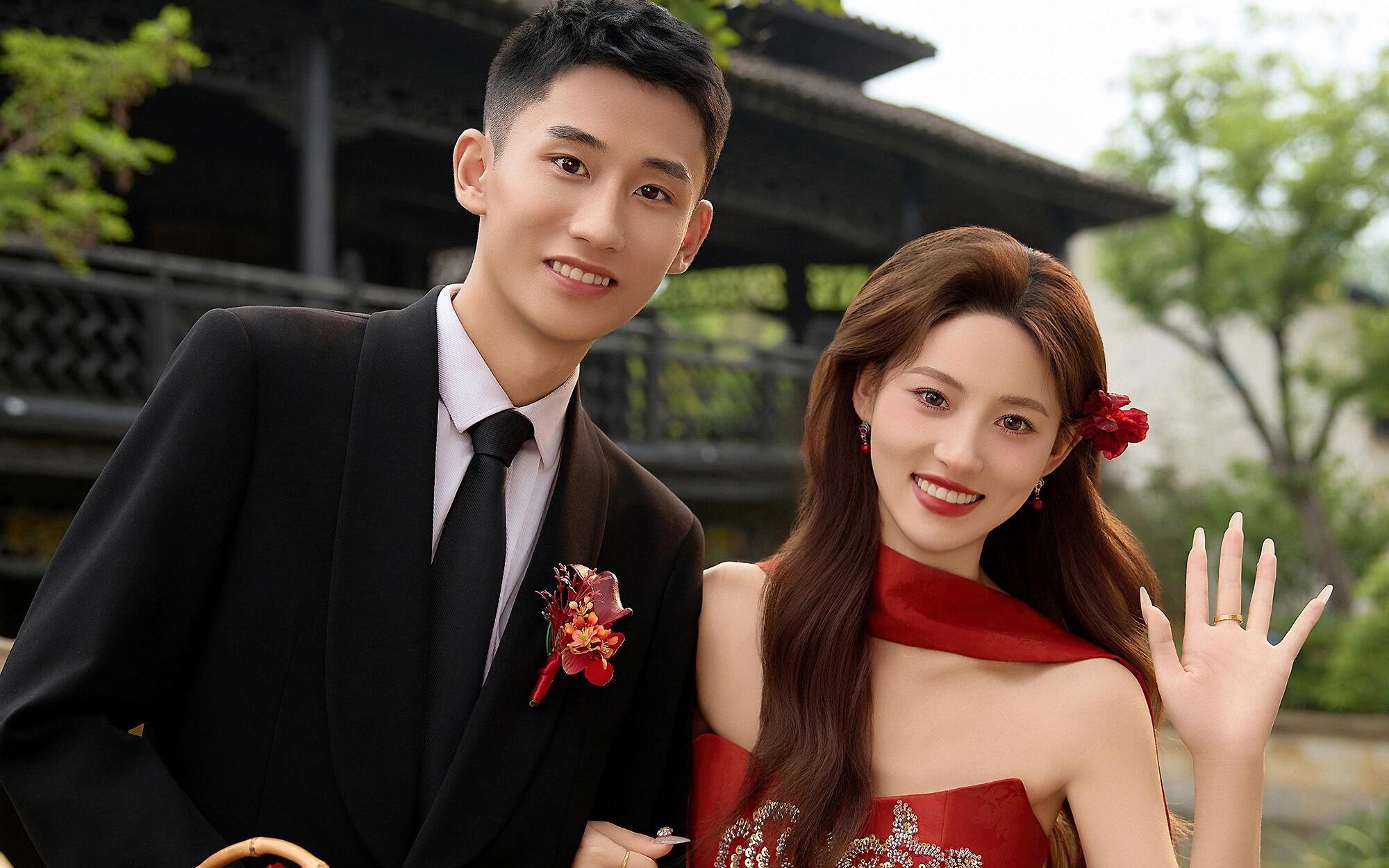新中式园林婚纱照🏮红裙配新中式绝绝子~