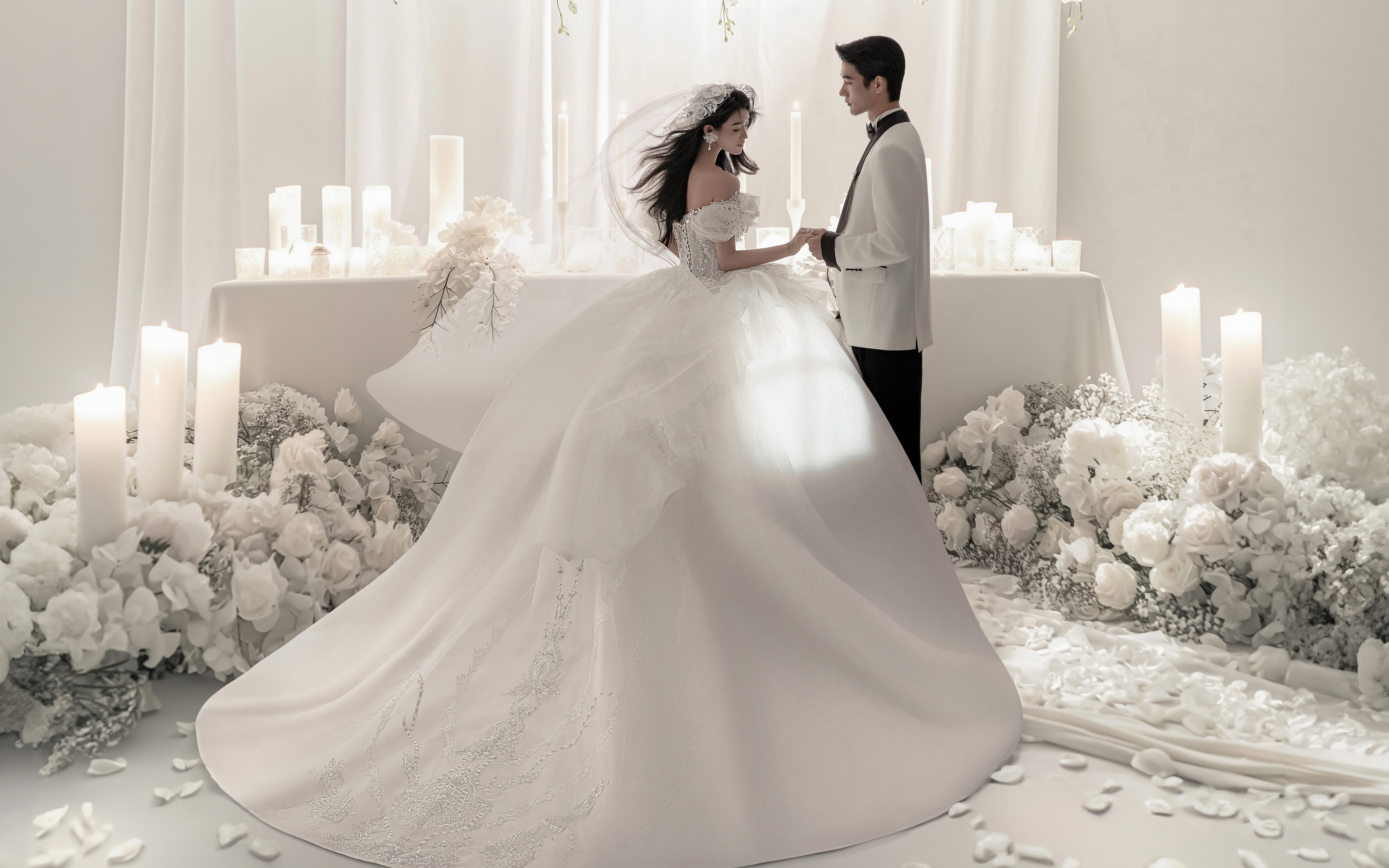 把儀式感裝進鏡頭里 |室內(nèi)主紗婚紗照天花板