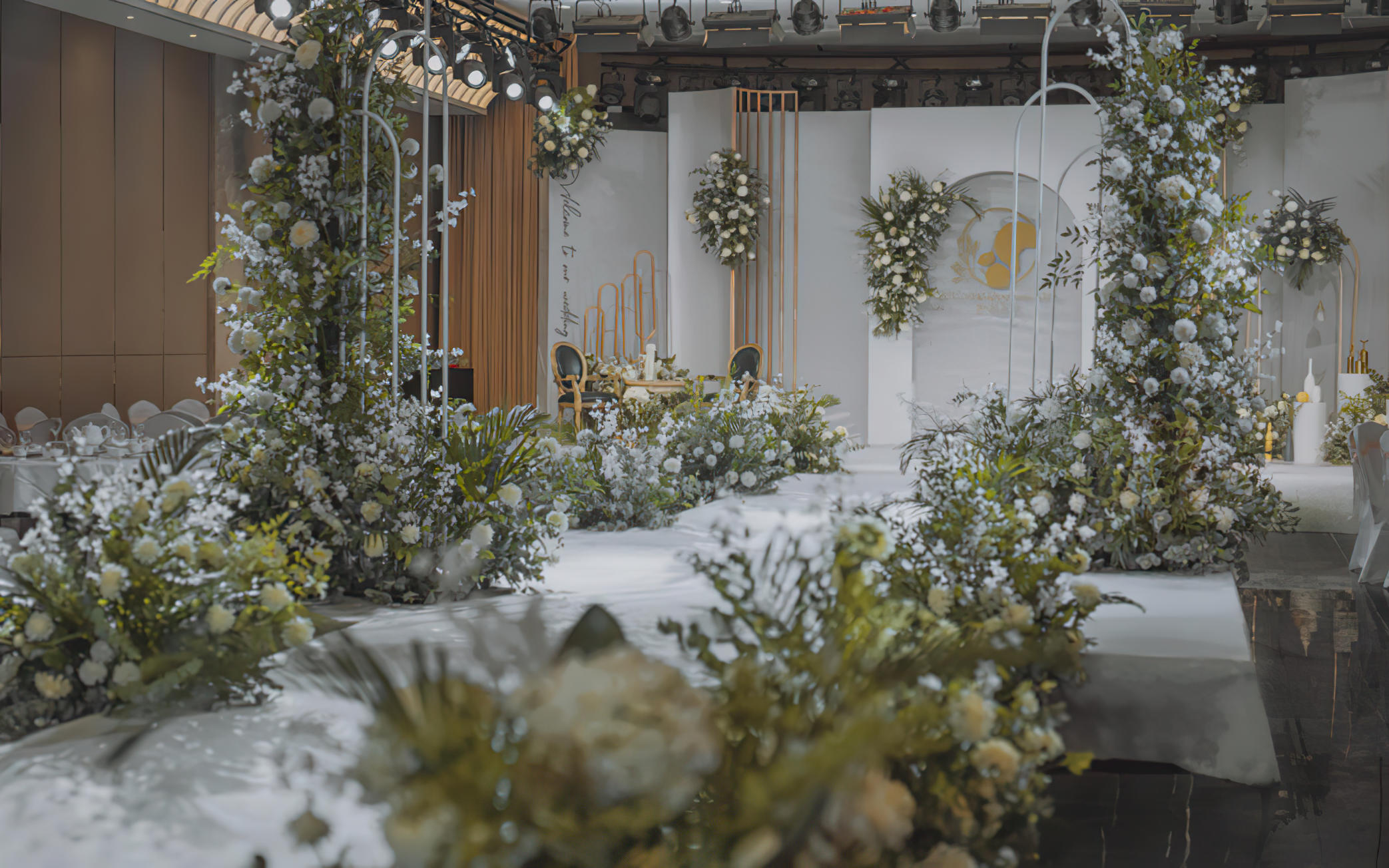 【万元全包】婚礼定制+室内/户外+摄影摄像