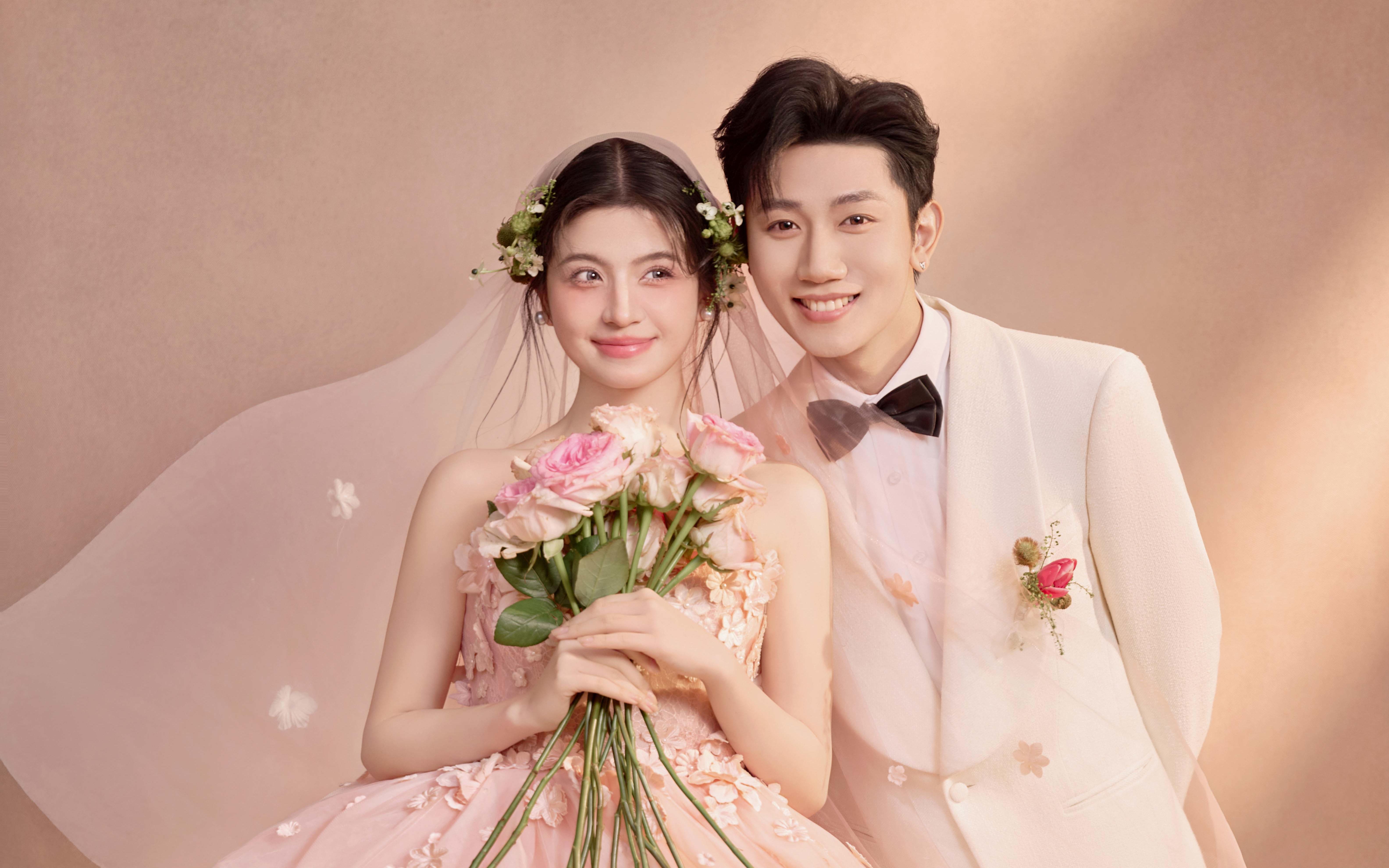 疯狂心动 备婚就拍花神婚纱照甜到心巴上