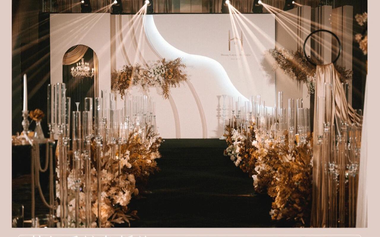 轻奢法式婚礼 奶杏色背景晕染出温柔底色