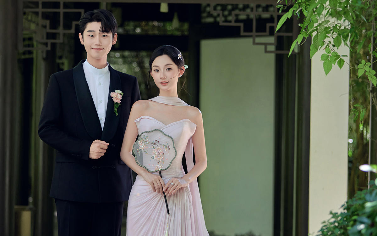 新中式园林婚纱照｜把江南诗意穿在身上