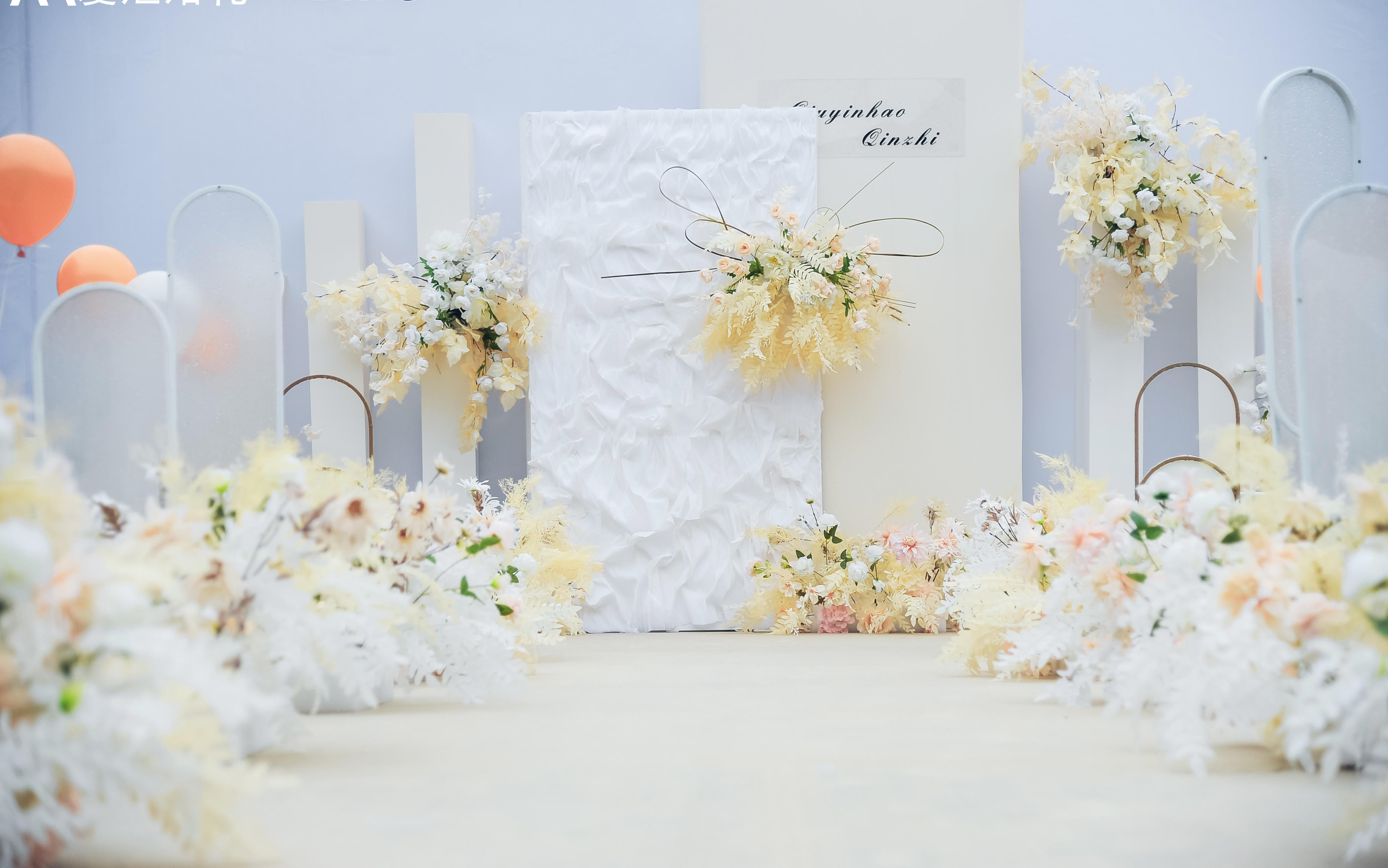 奶黄色户外婚礼超温馨婚礼